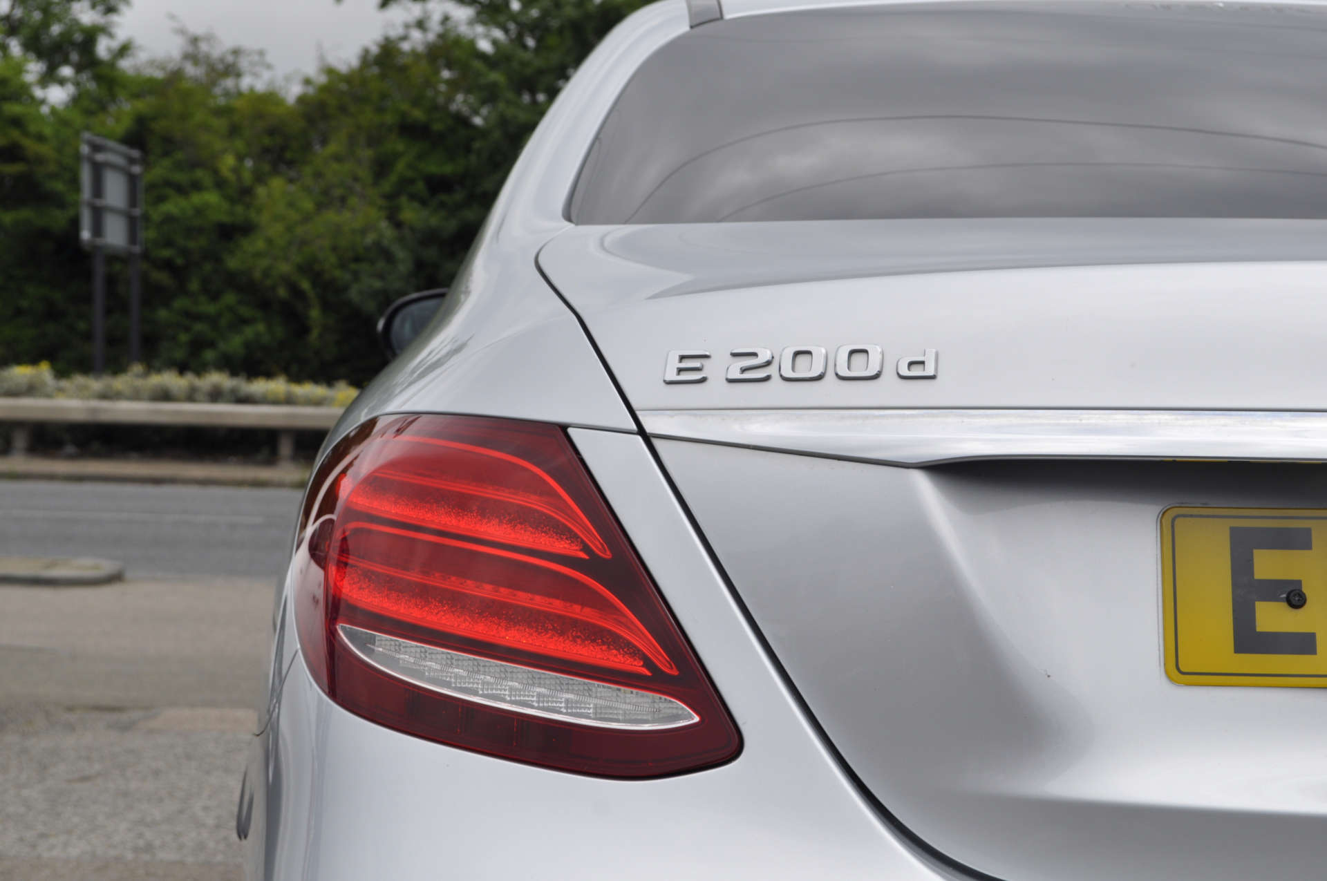 MERCEDES E200 #27