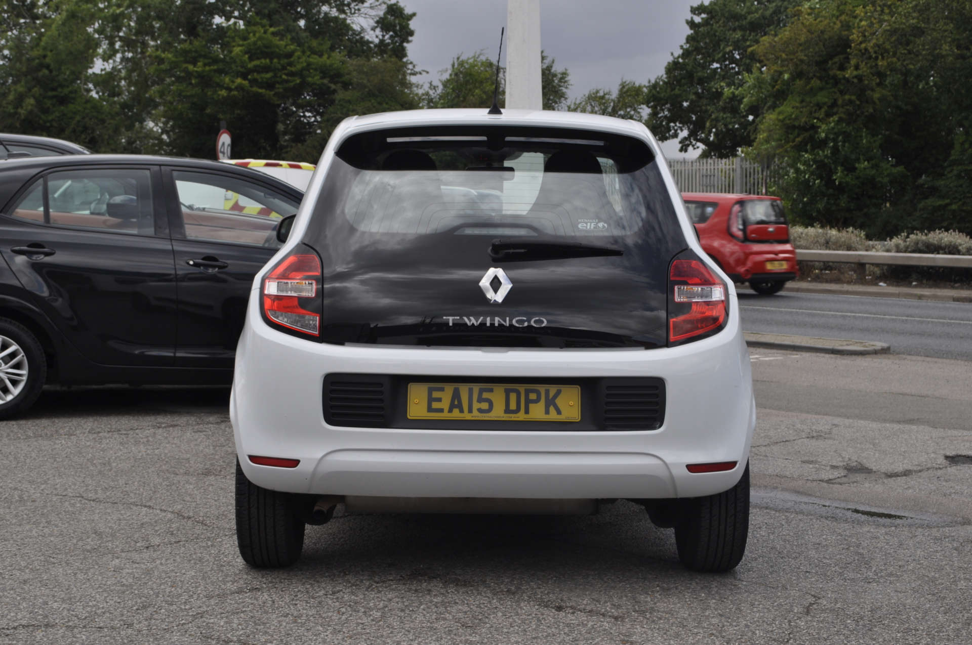 RENAULT TWINGO 1.0 Twingo Play SCe 5dr #1