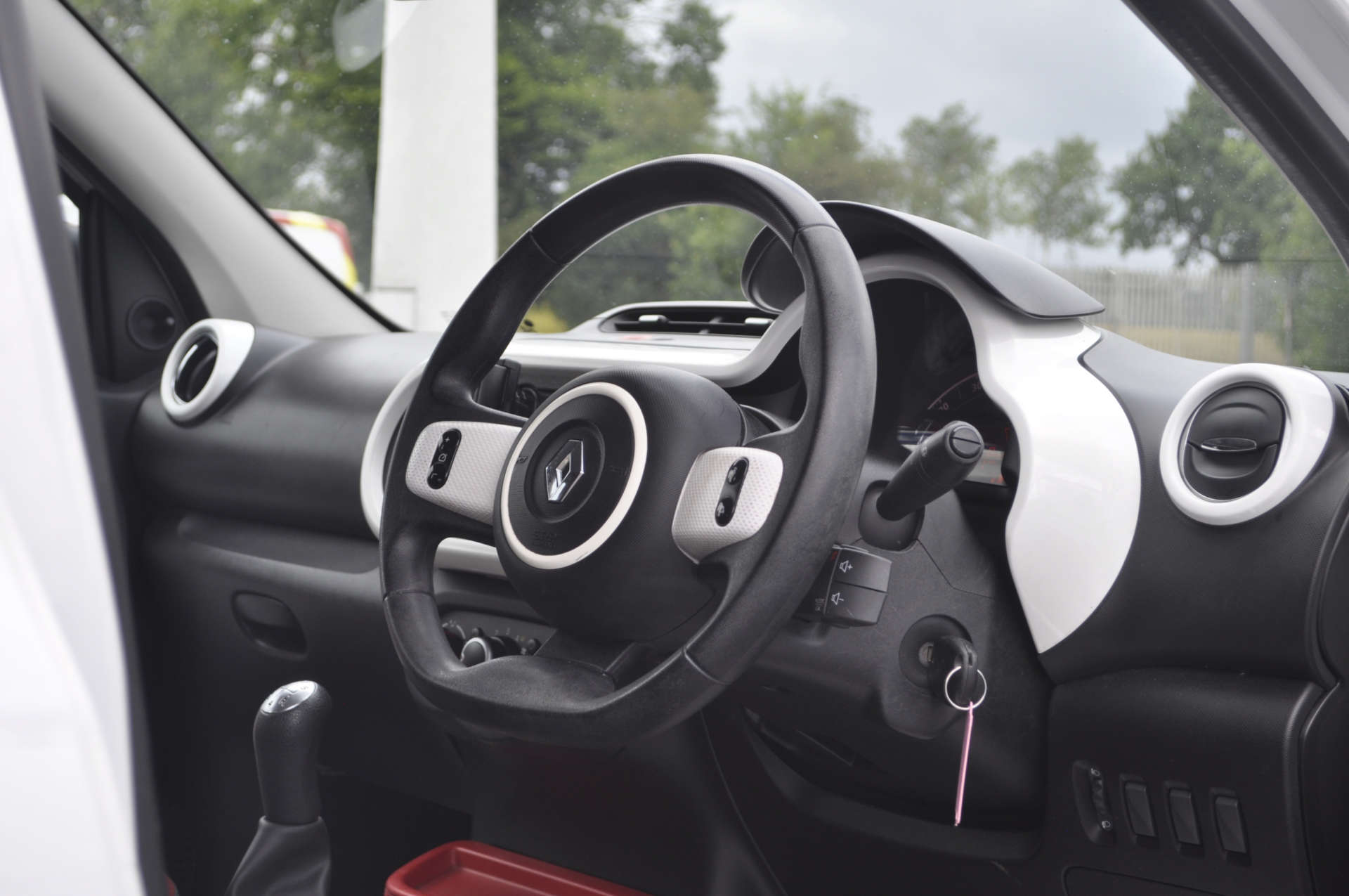 RENAULT TWINGO 1.0 Twingo Play SCe 5dr #6
