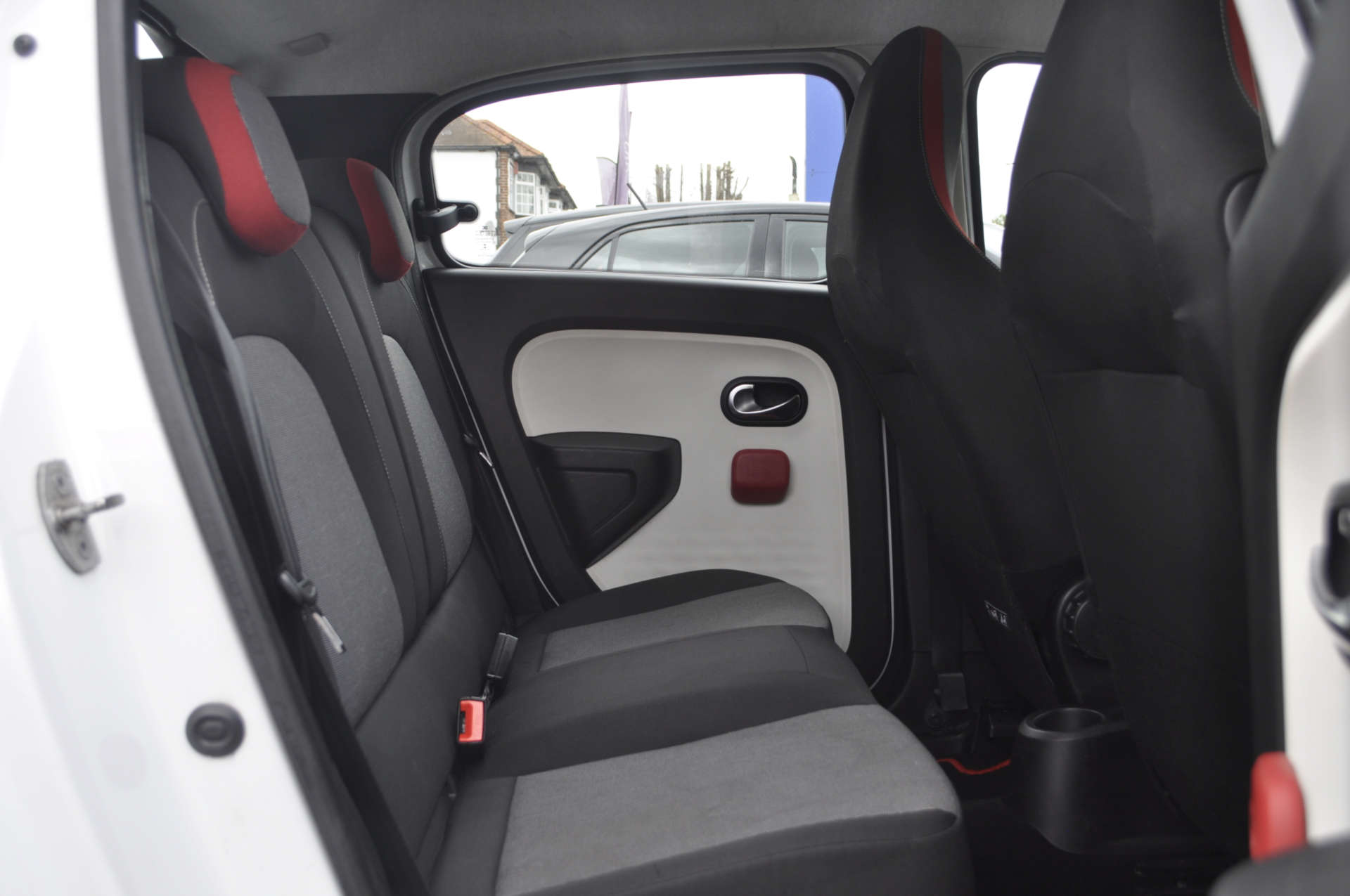 RENAULT TWINGO 1.0 Twingo Play SCe 5dr #8
