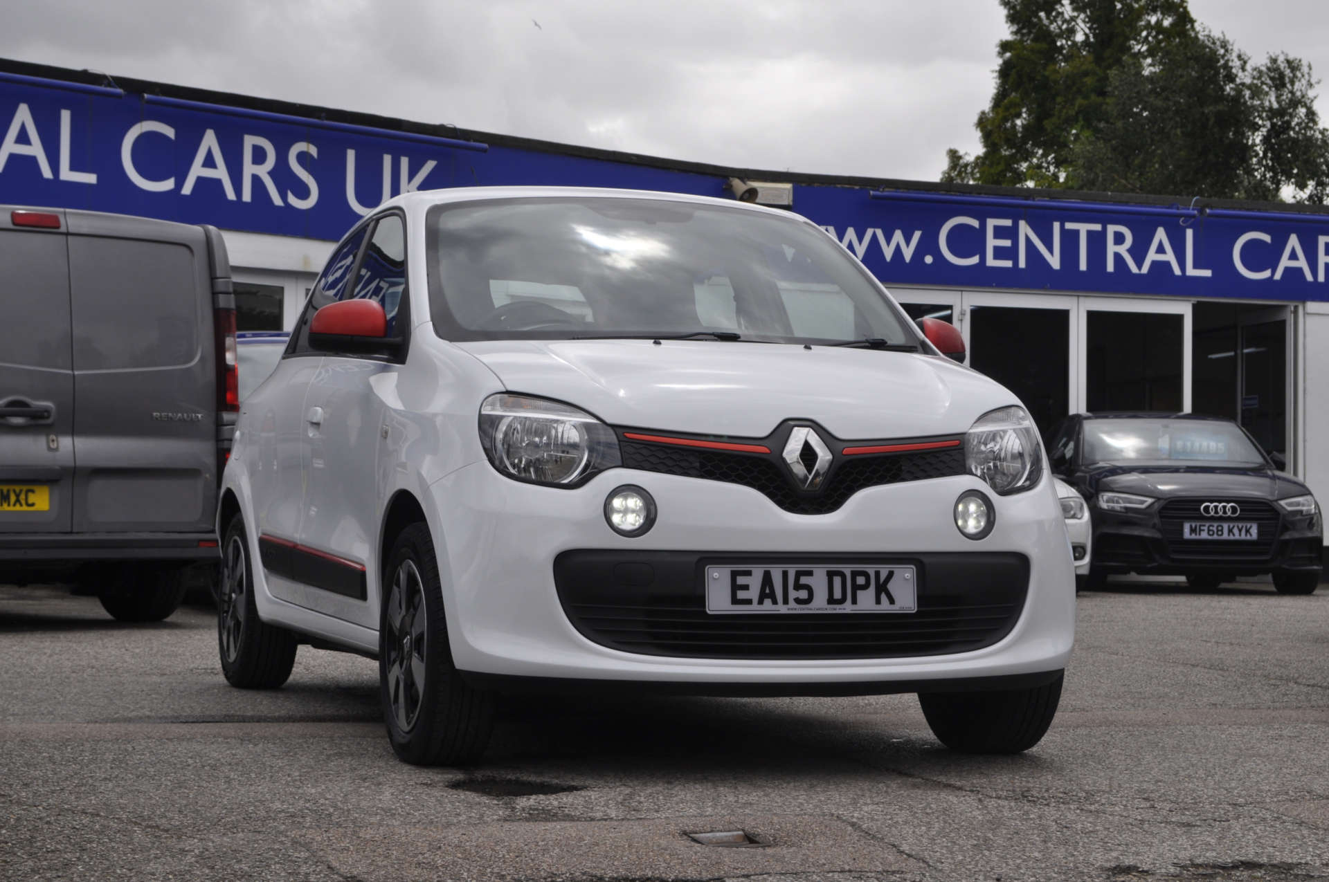 RENAULT TWINGO 1.0 Twingo Play SCe 5dr #19