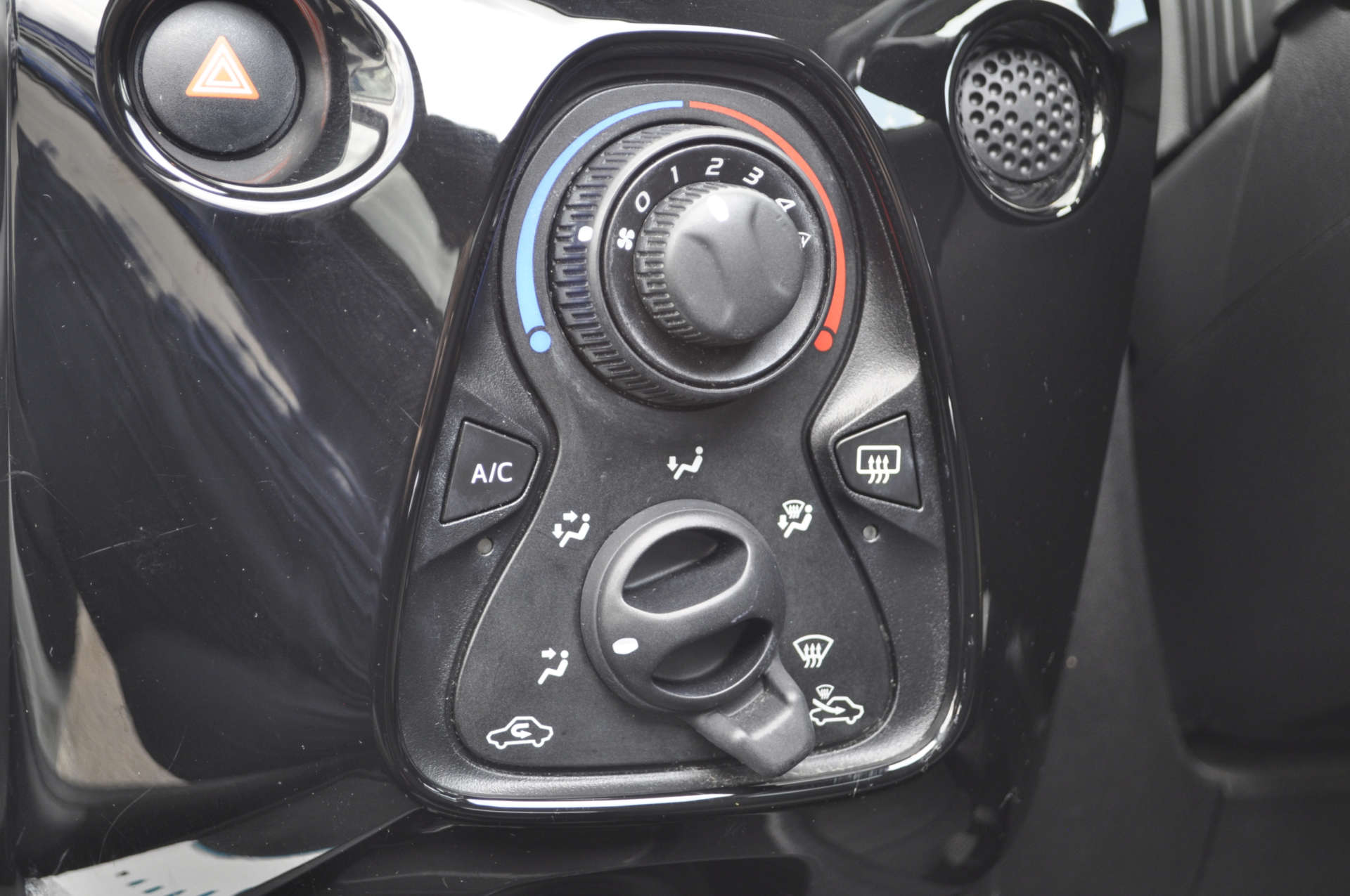 CITROEN C1 1.2 C1 Airscape Flair PureTech 5dr #12