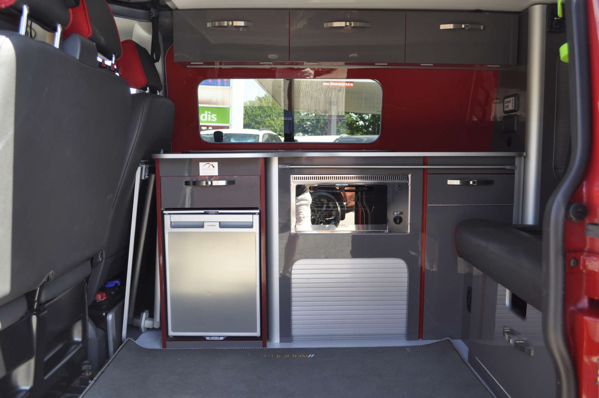 VOLKSWAGEN TRANSPORTER 2.0 Transporter T30, 4 Berth, Camper Conversion, 140 TDI SWB Auto #9