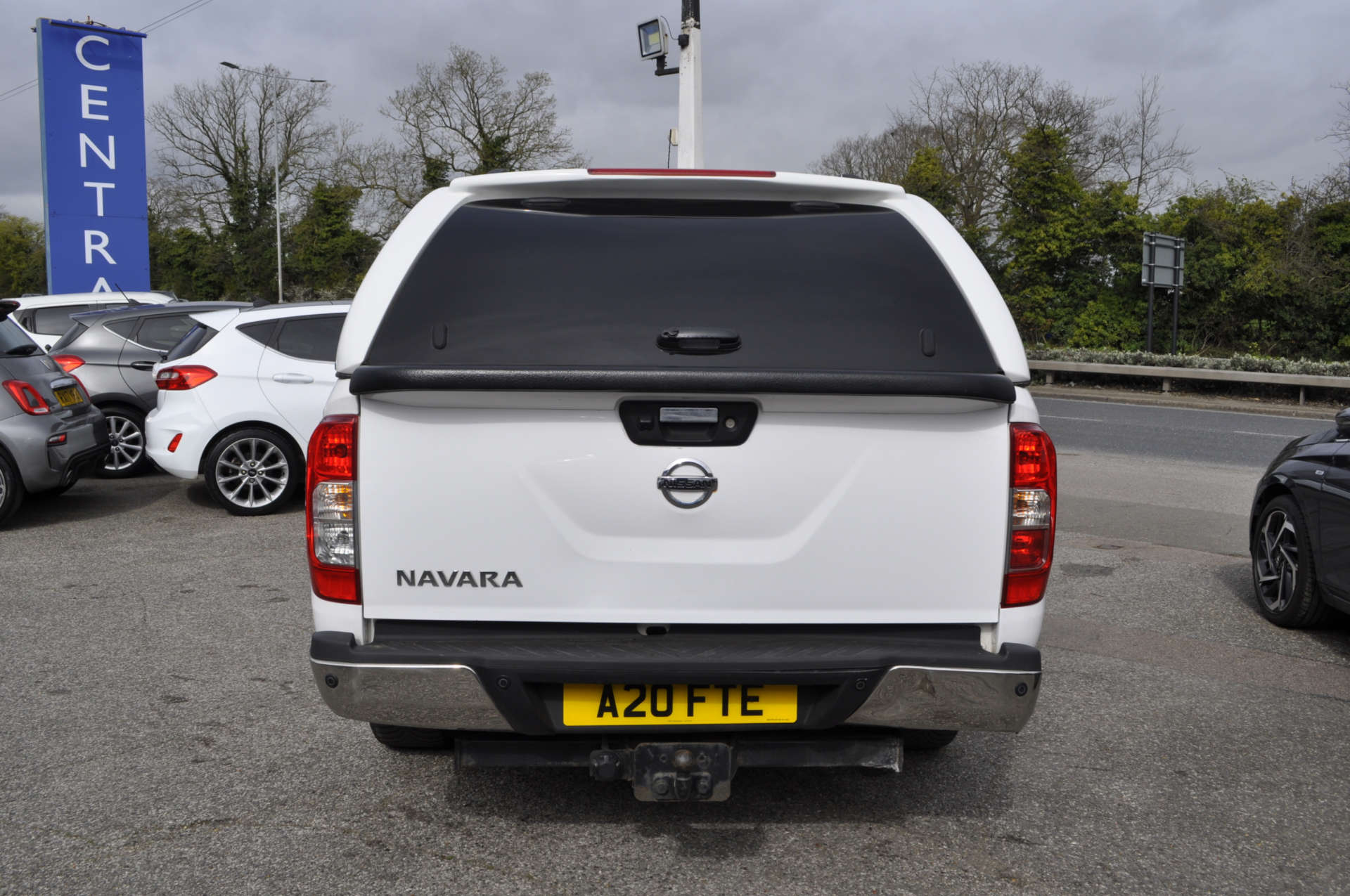 NISSAN NAVARA 2.3 Navara Tekna dCi Auto 4WD 5dr #1