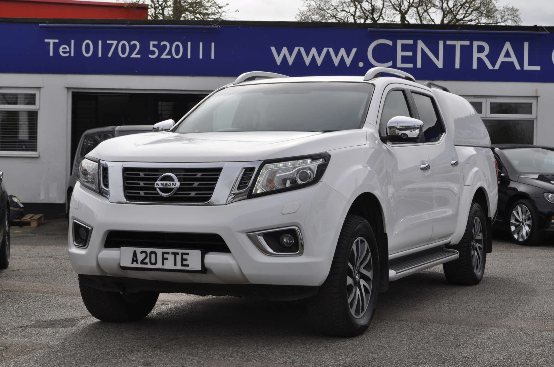 NISSAN NAVARA 2.3 Navara Tekna dCi Auto 4WD 5dr #3