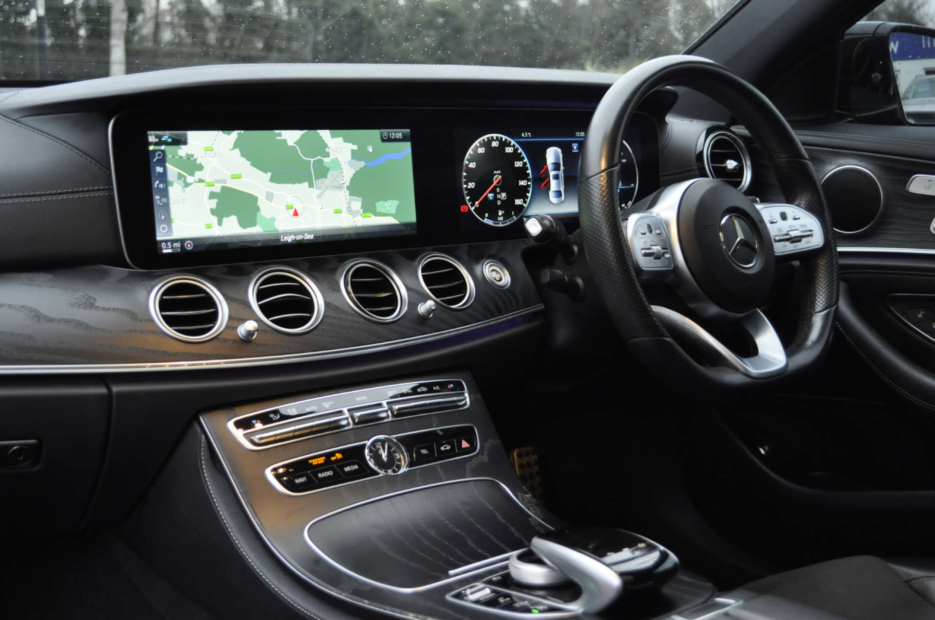 MERCEDES-BENZ E-CLASS 2.0 E 220 D AMG Line Premium Auto 4dr #11
