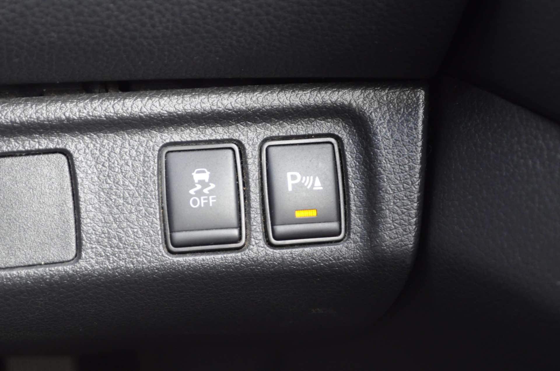 NISSAN NAVARA 2.3 Navara Tekna dCi Auto 4WD 5dr #24