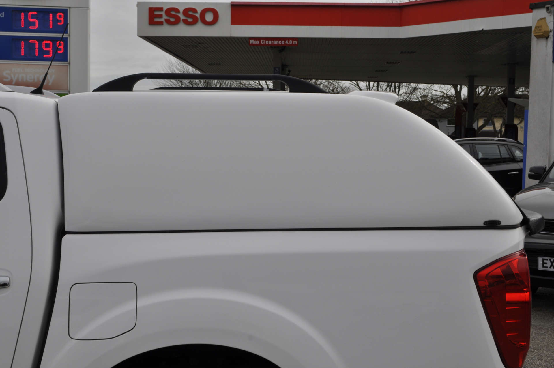 NISSAN NAVARA 2.3 Navara Tekna dCi Auto 4WD 5dr #27