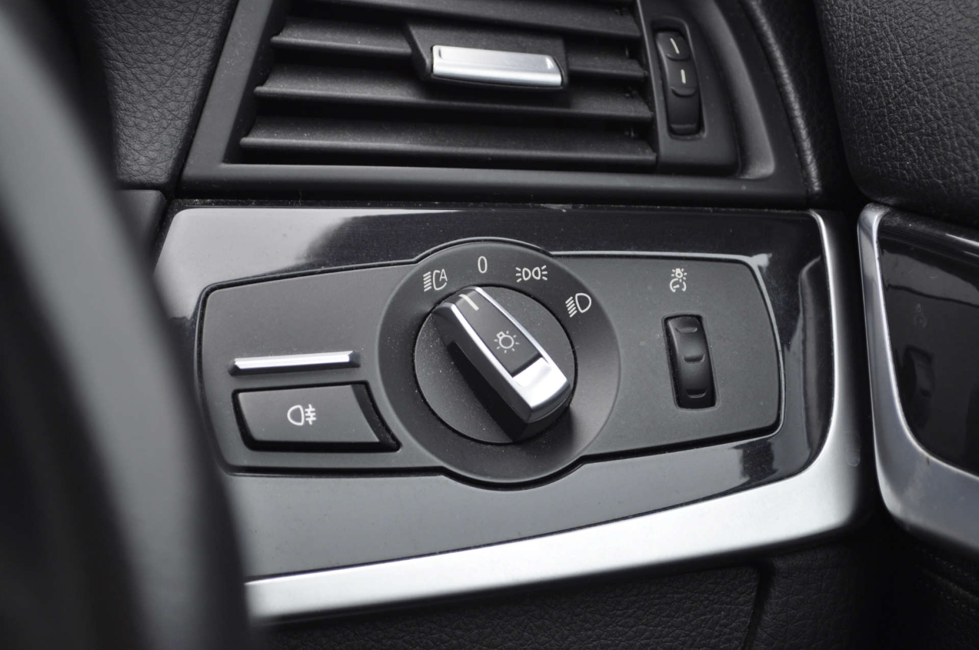 BMW 5 SERIES 2.0 520d SE Auto 4dr #19