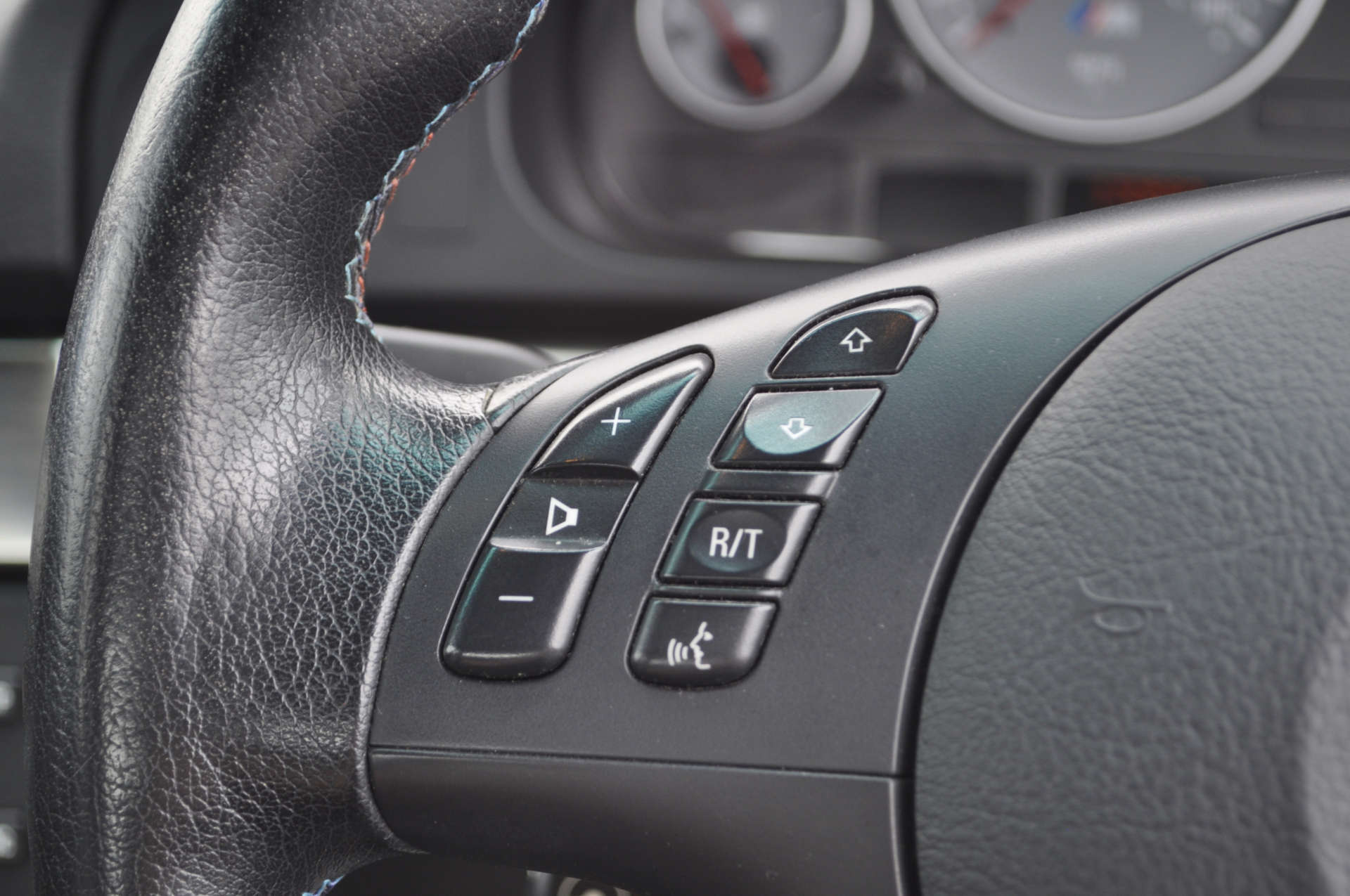 BMW 5 SERIES 4.9 M5 4dr #12