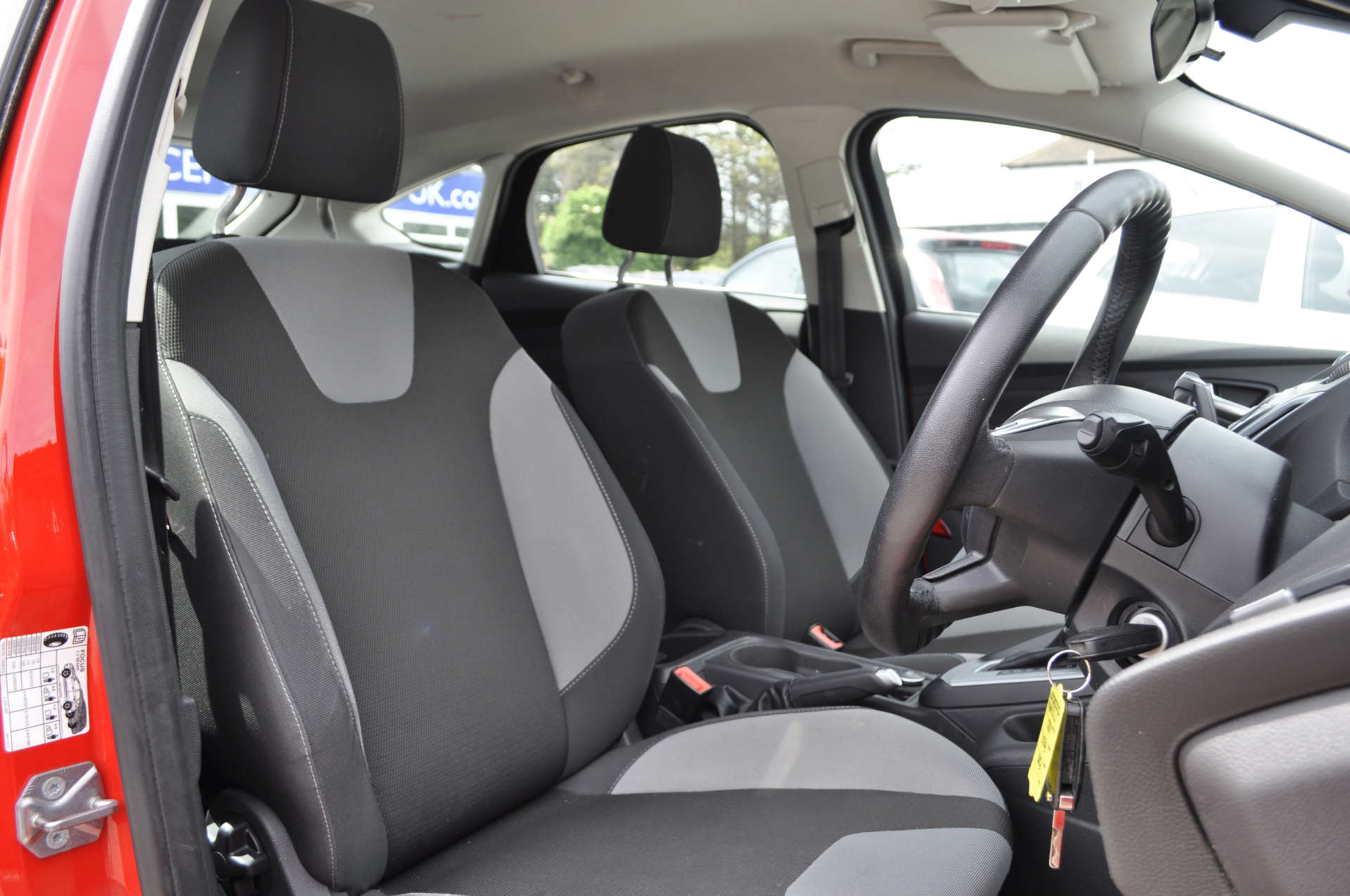 FORD FOCUS 1.6 Focus Zetec 125 Auto 5dr #9