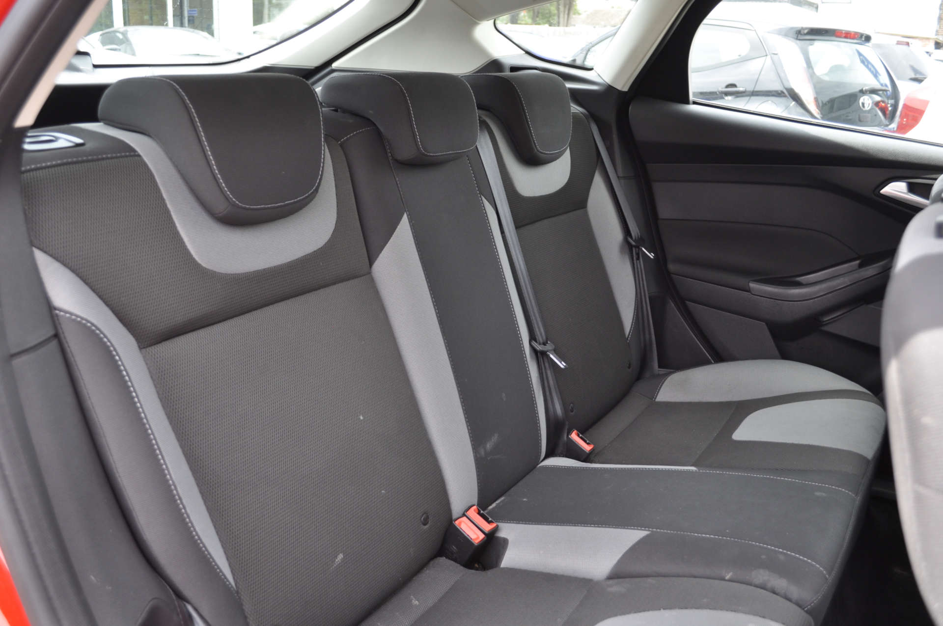FORD FOCUS 1.6 Focus Zetec 125 Auto 5dr #10