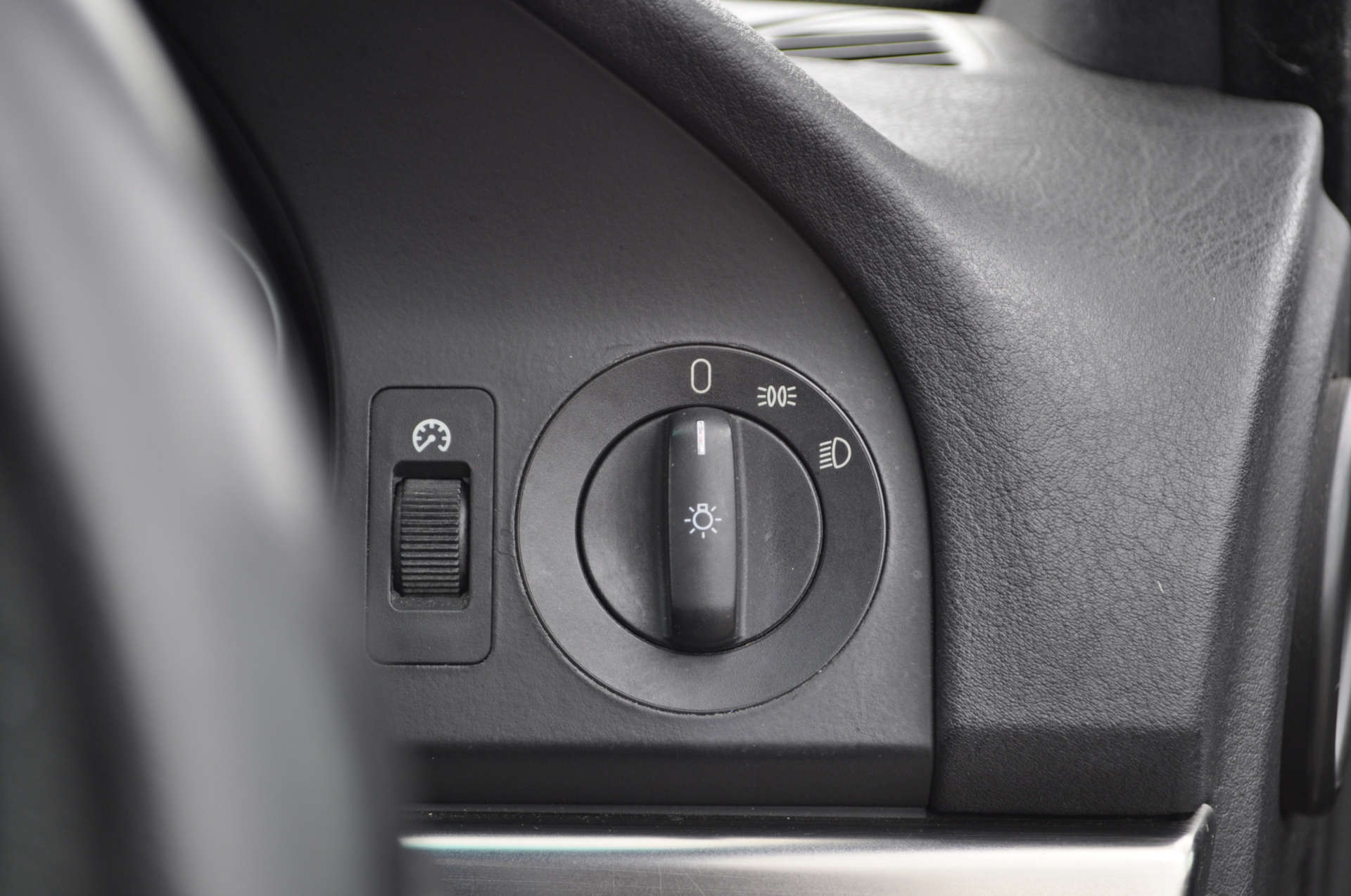 BMW 5 SERIES 4.9 M5 4dr #16