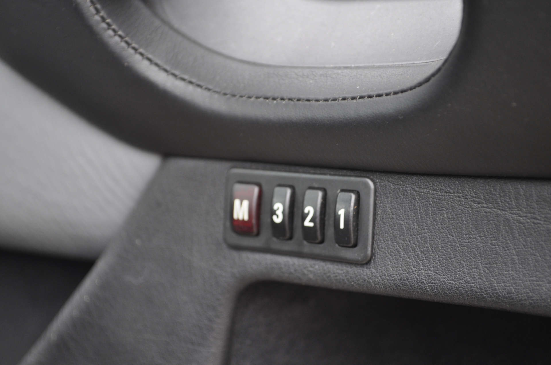 BMW 5 SERIES 4.9 M5 4dr #18