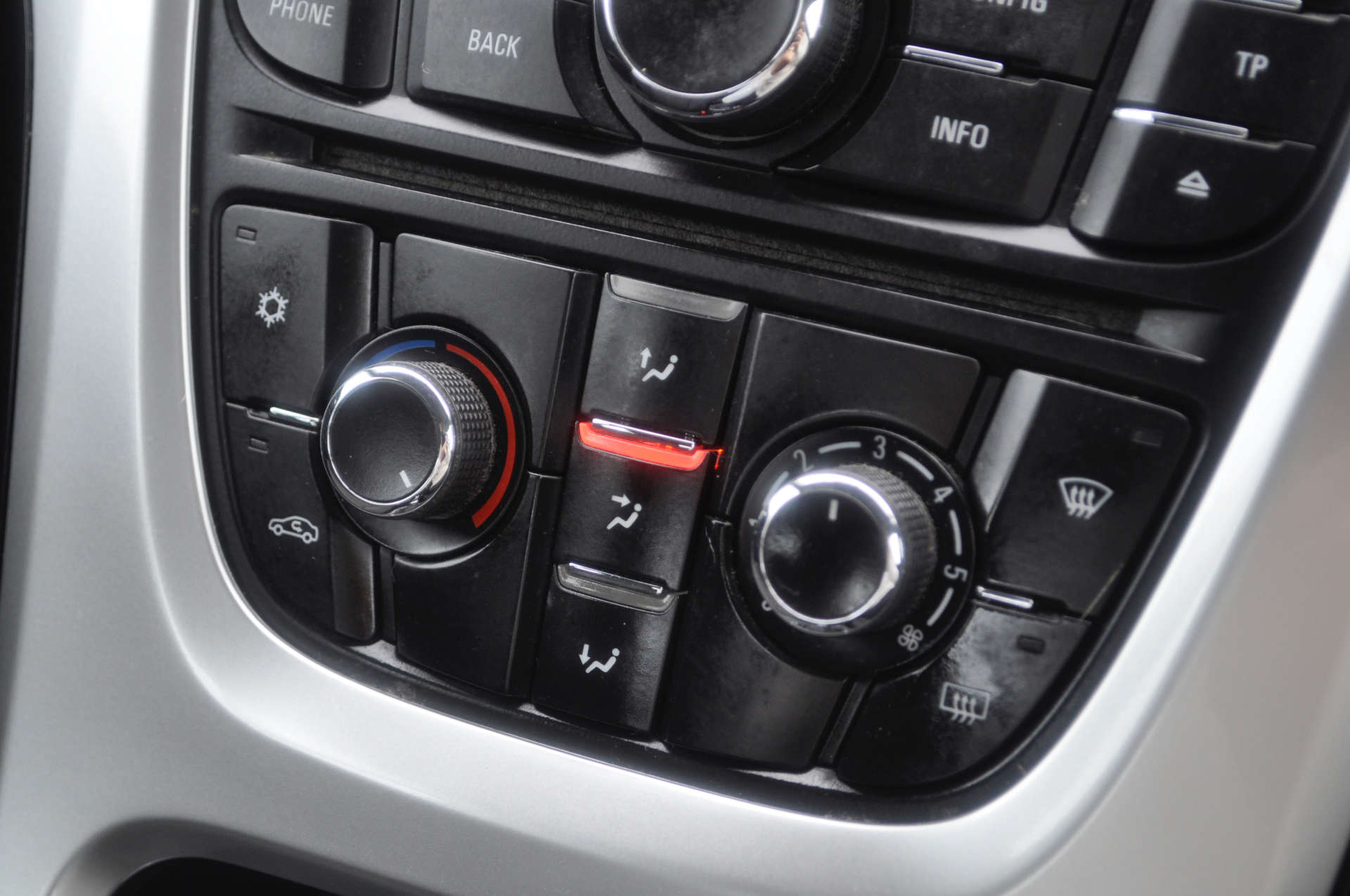 VAUXHALL ASTRA 1.6 Astra SRI CDTI ecoFLEX S/S 5dr #14