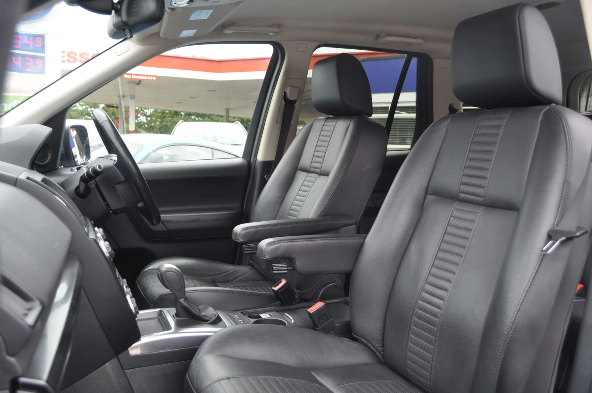 LAND ROVER FREELANDER 2.2 Freelander Dynamic SD4 Auto 4WD 5dr #10