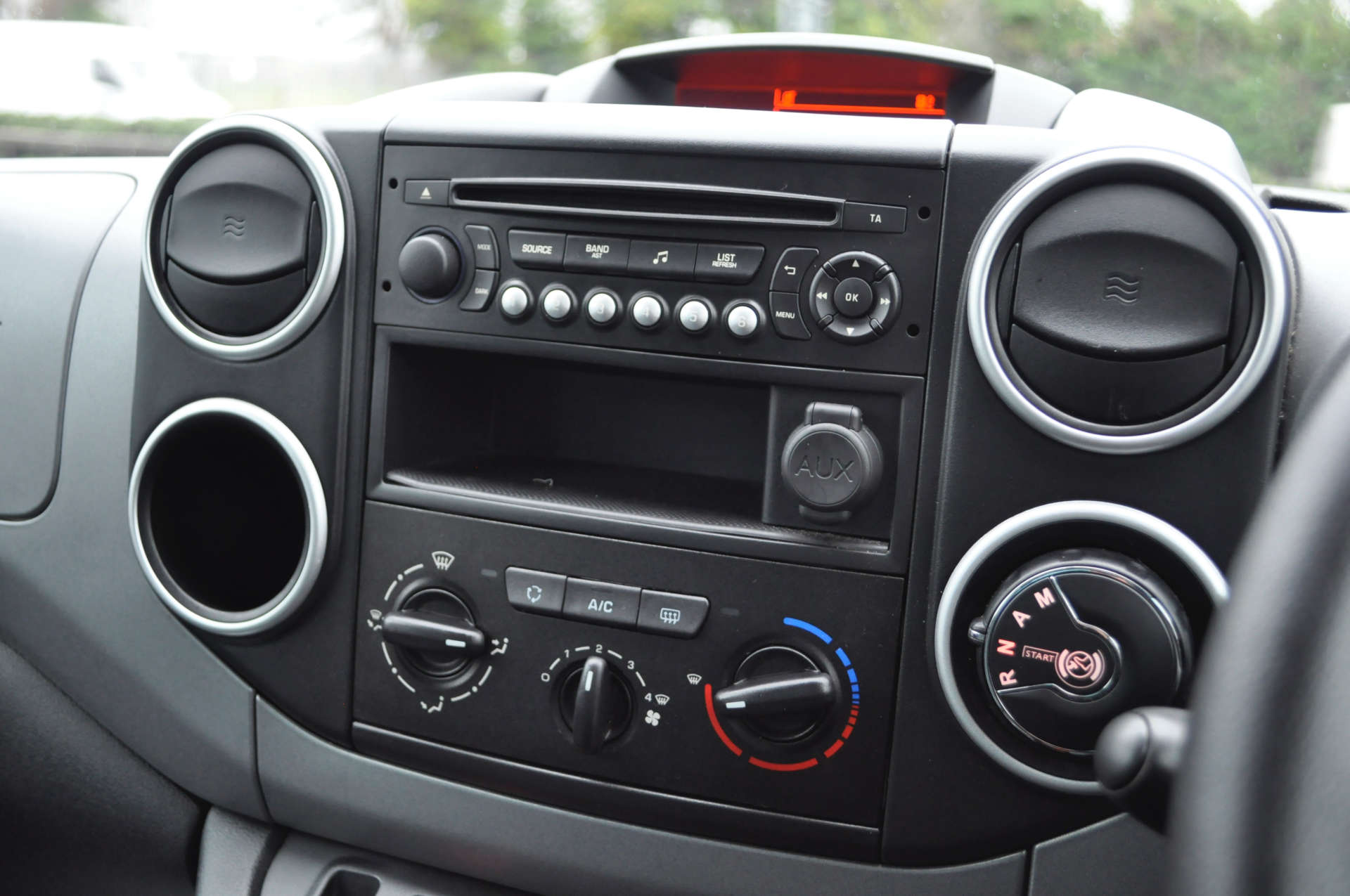 CITROEN BERLINGO MULTISPACE 1.6 Berlingo Multispace Feel Blue HDi Semi-Auto 5dr #20