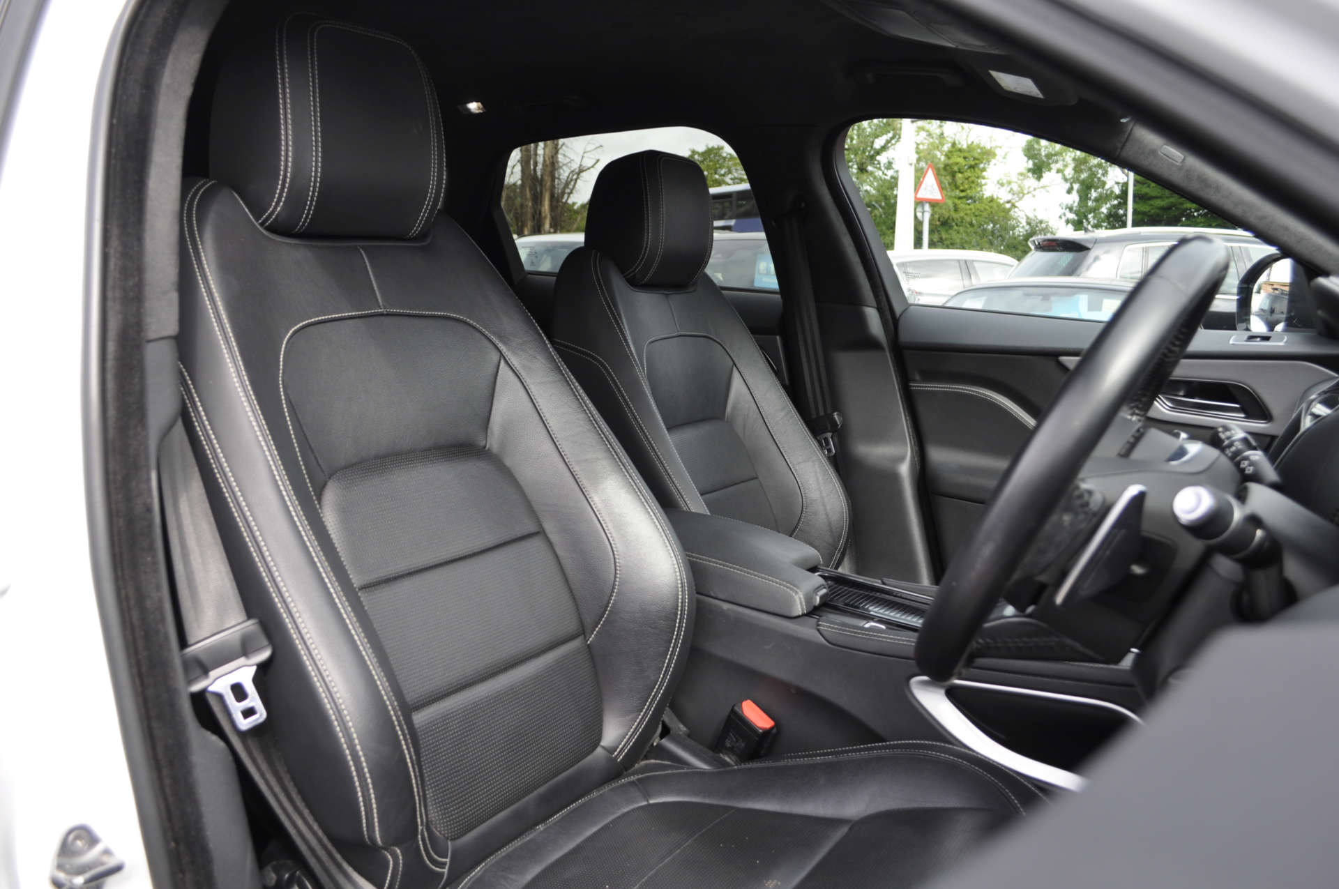 JAGUAR F-PACE 2.0 F-PACE R-Sport AWD D Auto 4WD 5dr #9