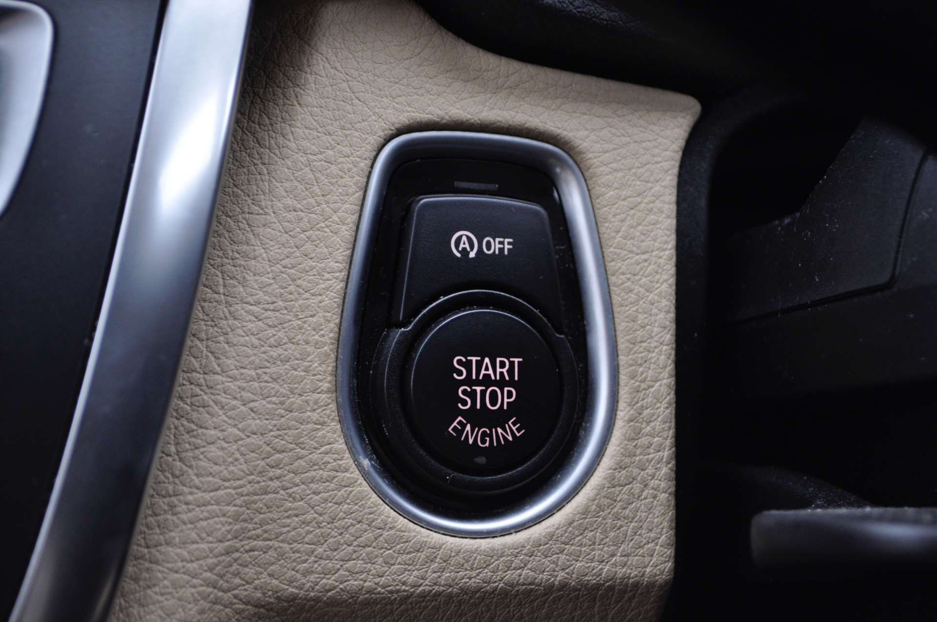 BMW 3 SERIES 2.0 320d Luxury Touring Auto 5dr #25