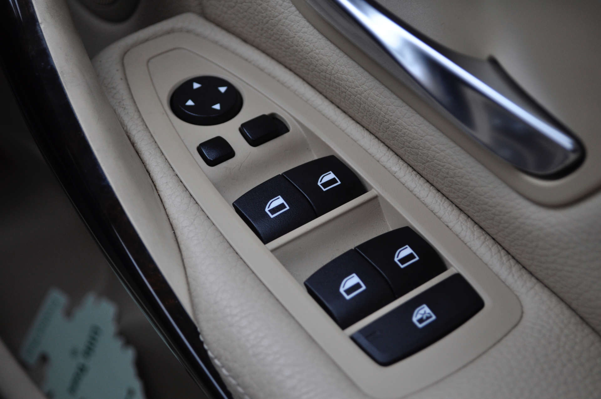 BMW 3 SERIES 2.0 320d Luxury Touring Auto 5dr #29