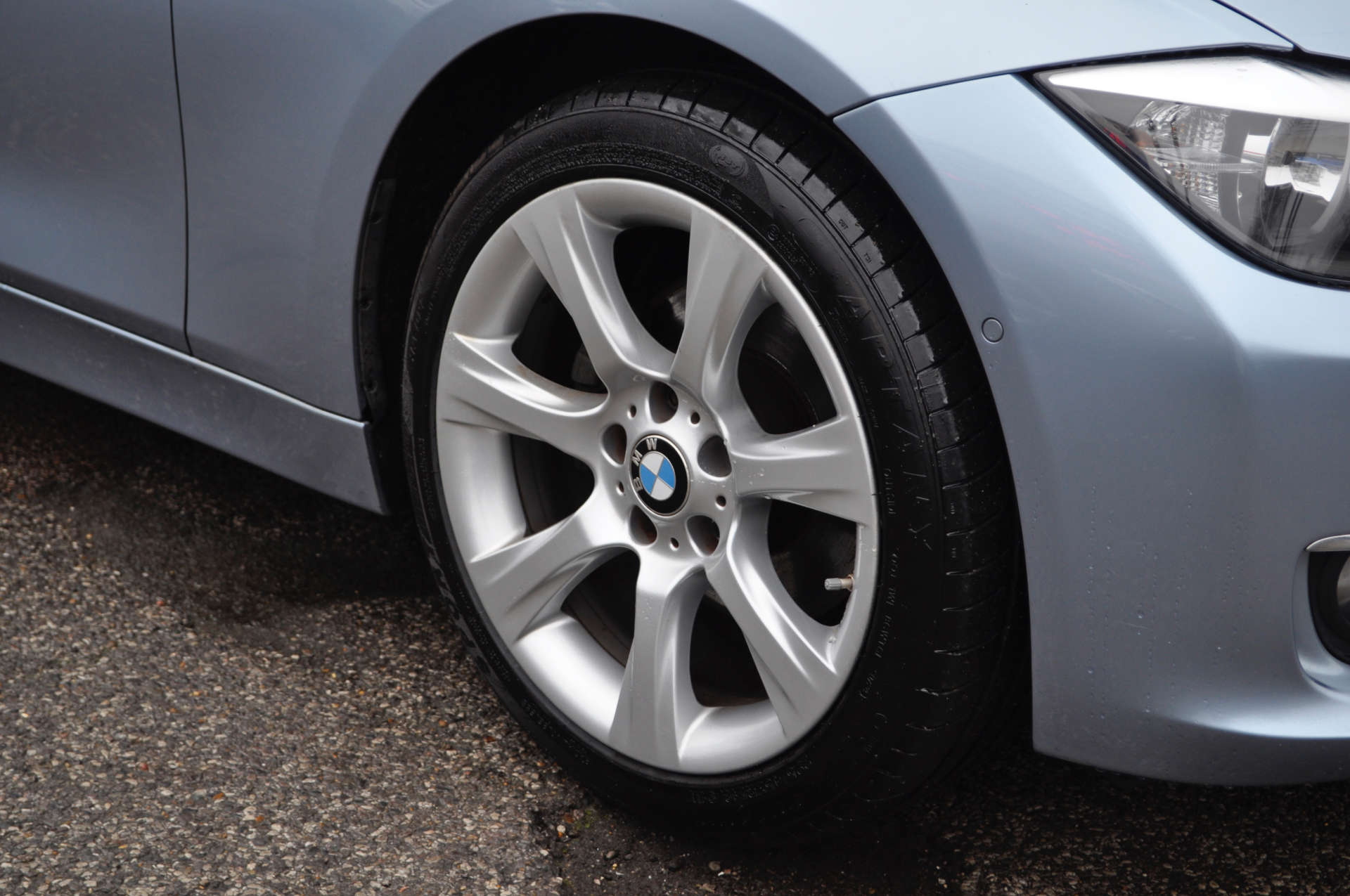 BMW 3 SERIES 2.0 320d Luxury Touring Auto 5dr #30