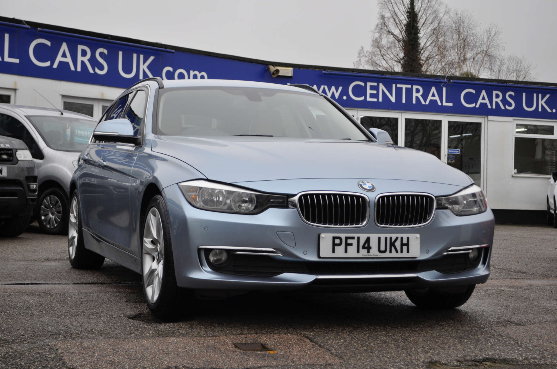BMW 3 SERIES 2.0 320d Luxury Touring Auto 5dr #34