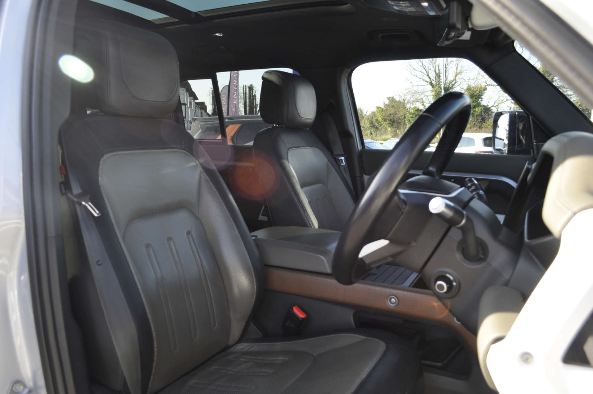 LAND ROVER DEFENDER 3.0 Defender X-Dynamic HSE D MHEV Auto 4WD 5dr #7