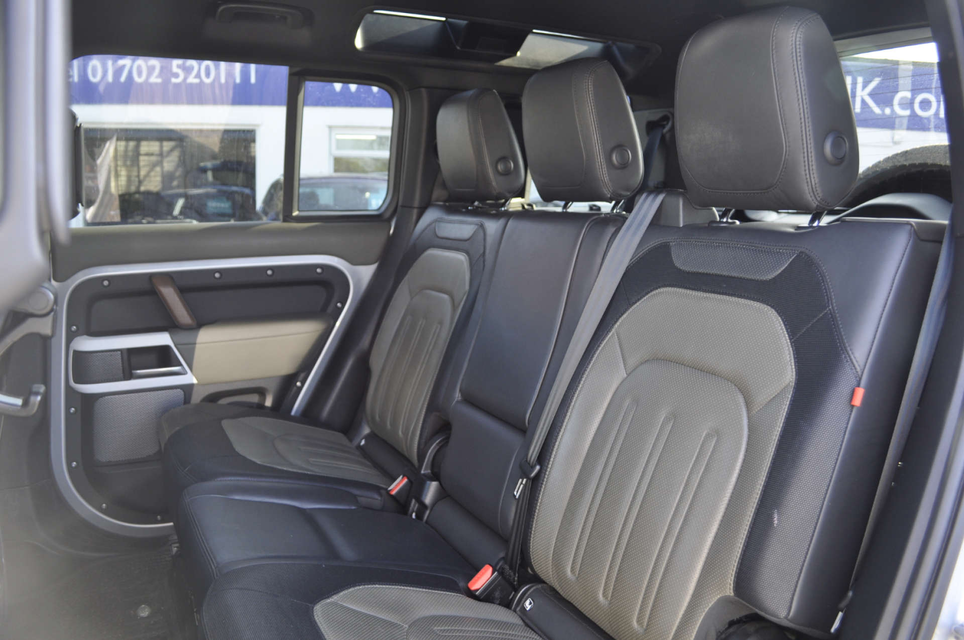 LAND ROVER DEFENDER 3.0 Defender X-Dynamic HSE D MHEV Auto 4WD 5dr #9