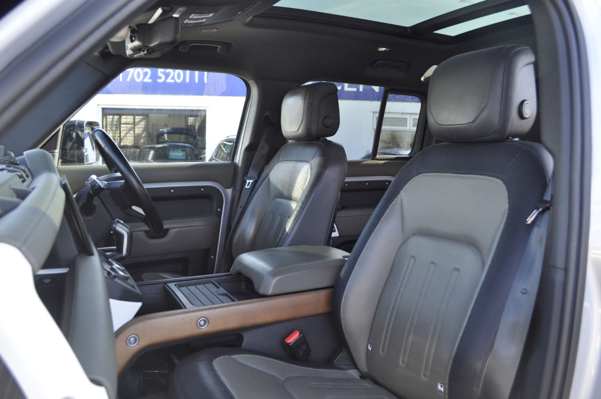 LAND ROVER DEFENDER 3.0 Defender X-Dynamic HSE D MHEV Auto 4WD 5dr #10