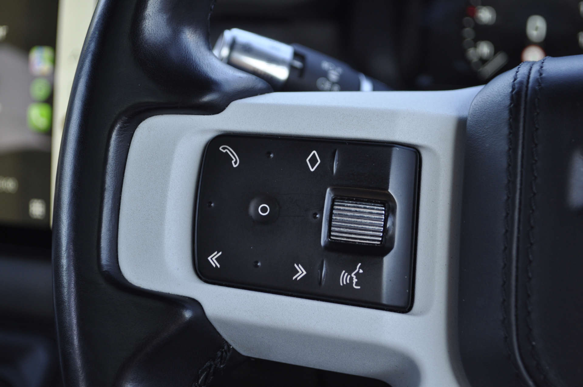 LAND ROVER DEFENDER 3.0 Defender X-Dynamic HSE D MHEV Auto 4WD 5dr #14