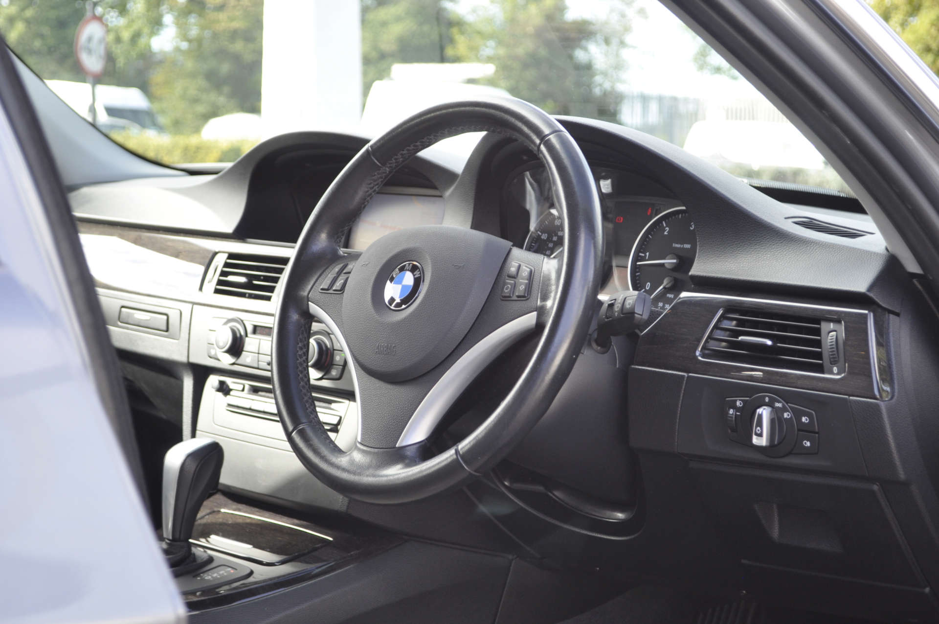 BMW 3 SERIES 2.0 320d Exclusive Edition Auto 5dr #6