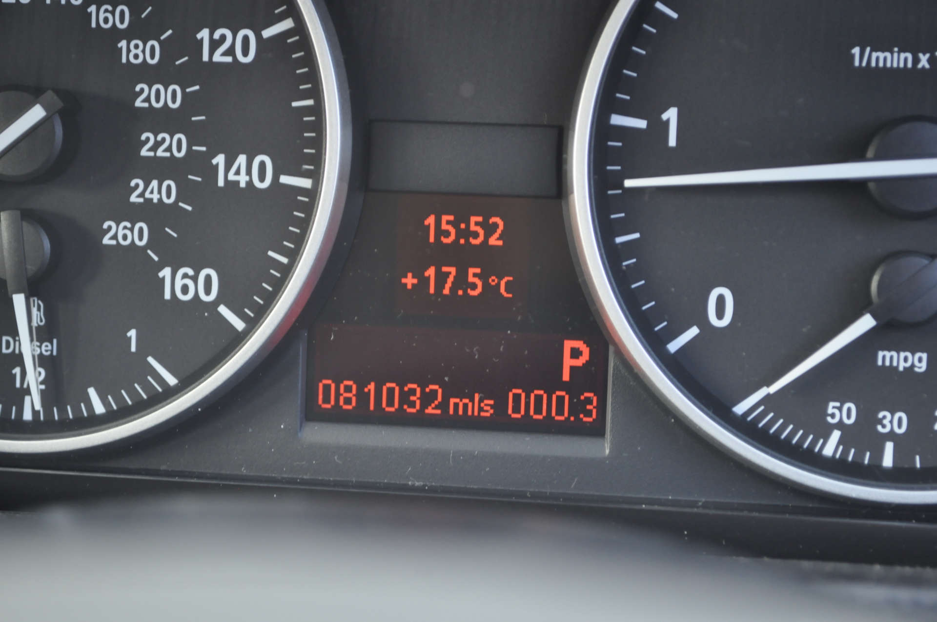 BMW 3 SERIES 2.0 320d Exclusive Edition Auto 5dr #21