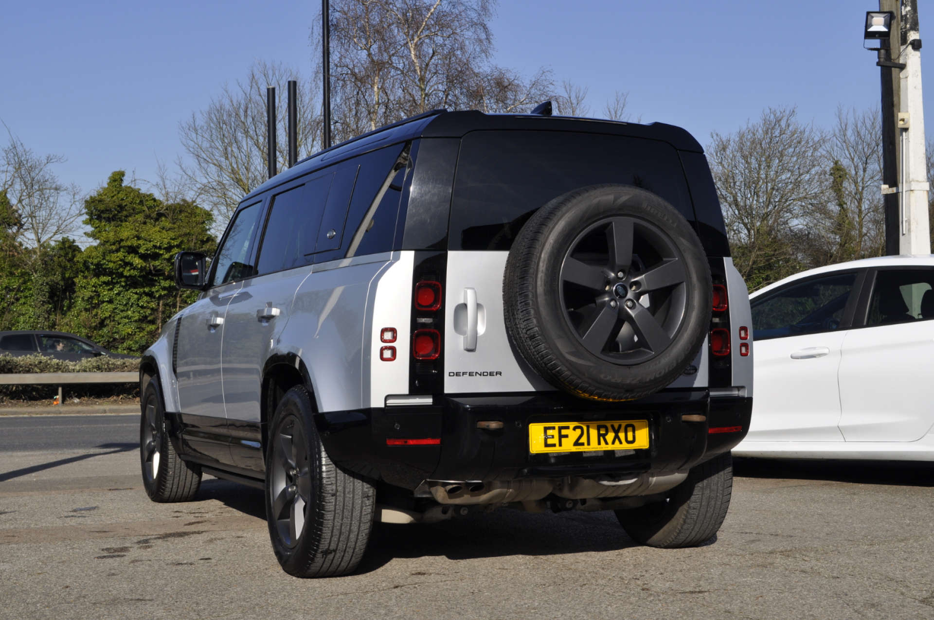 LAND ROVER DEFENDER 3.0 Defender X-Dynamic HSE D MHEV Auto 4WD 5dr #32