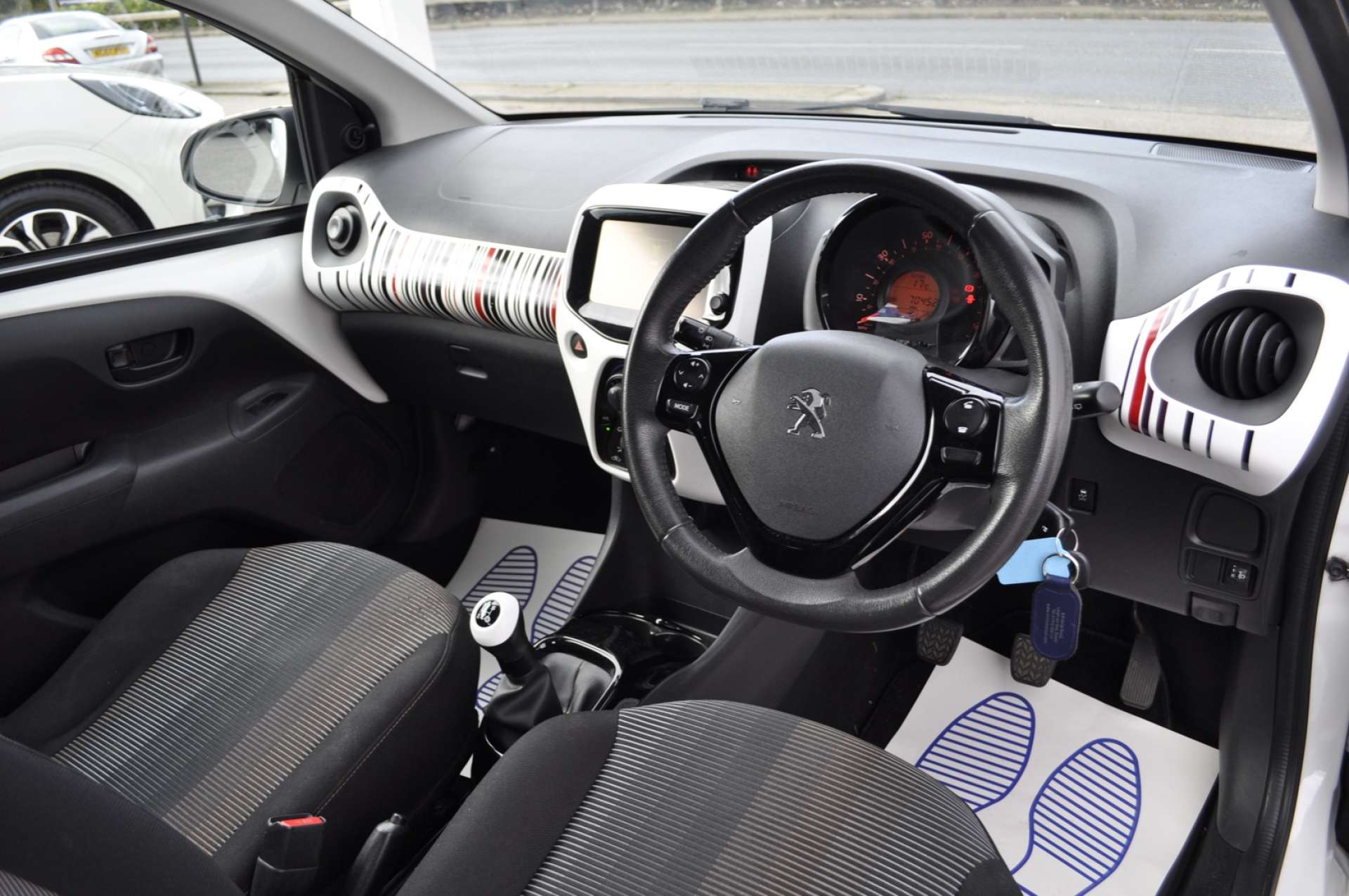 PEUGEOT 108 1.0 108 Active Top 3dr #10