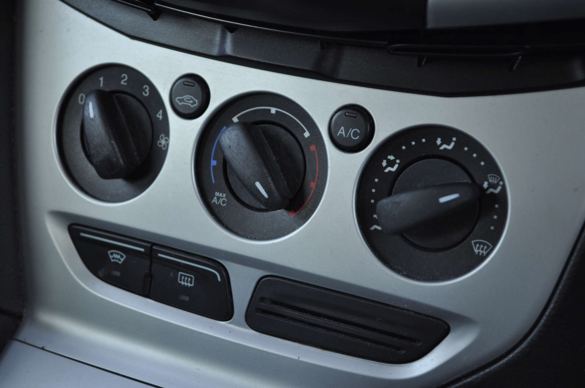 FORD FOCUS 1.6 Focus Zetec 125 5dr #17