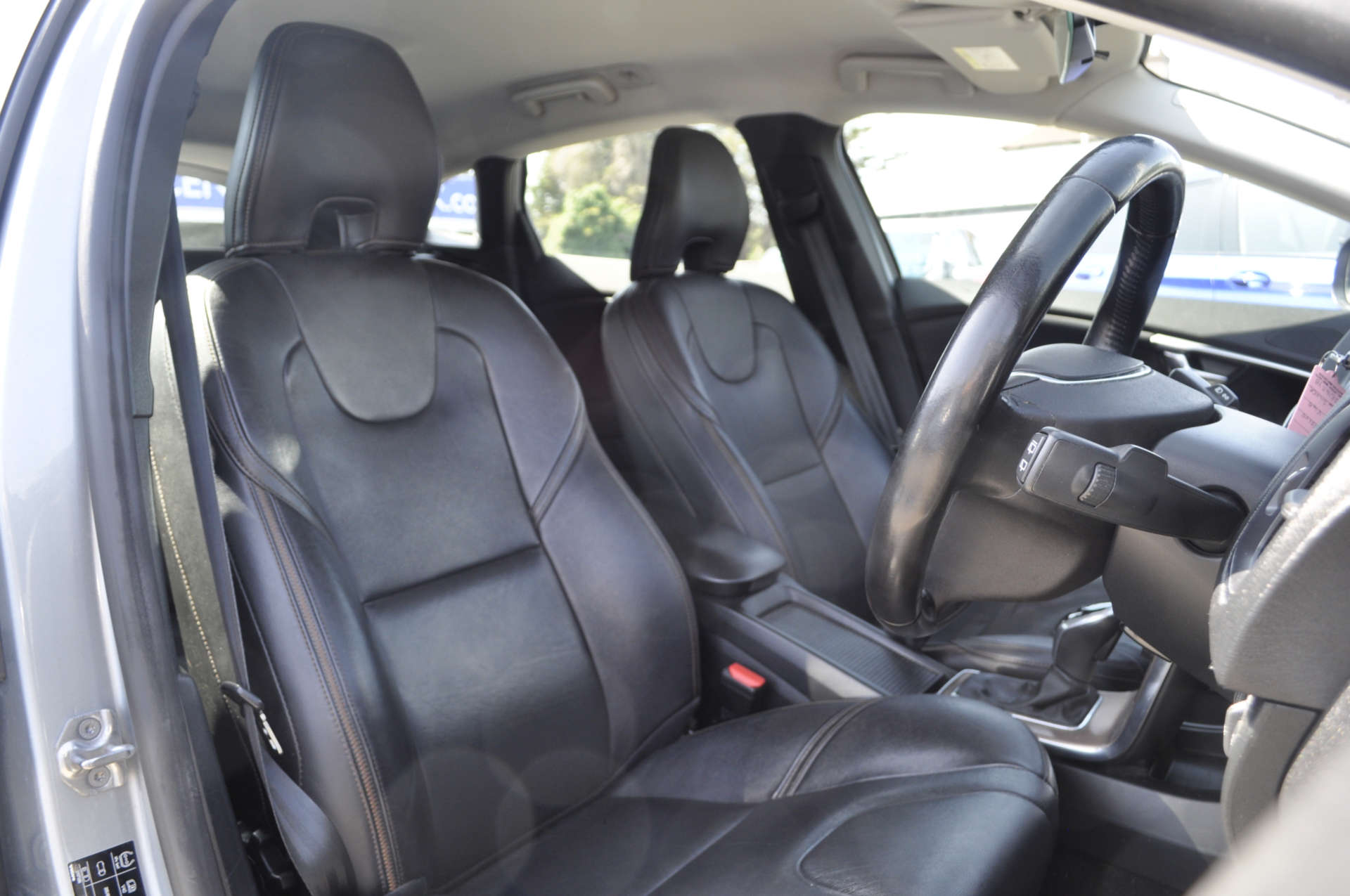 VOLVO V40 2.0 V40 Cross Country Nav+ D2 Auto 5dr #7