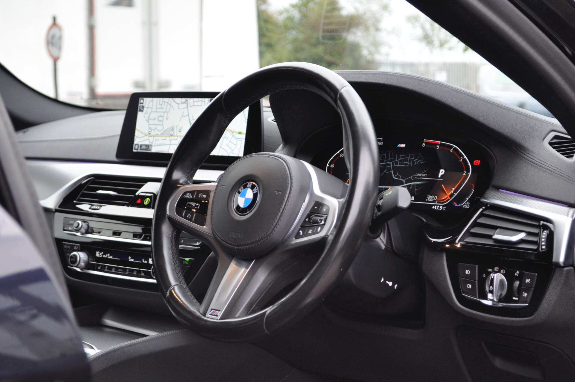 BMW 5 SERIES 3.0 530D M Sport Auto 4dr #6