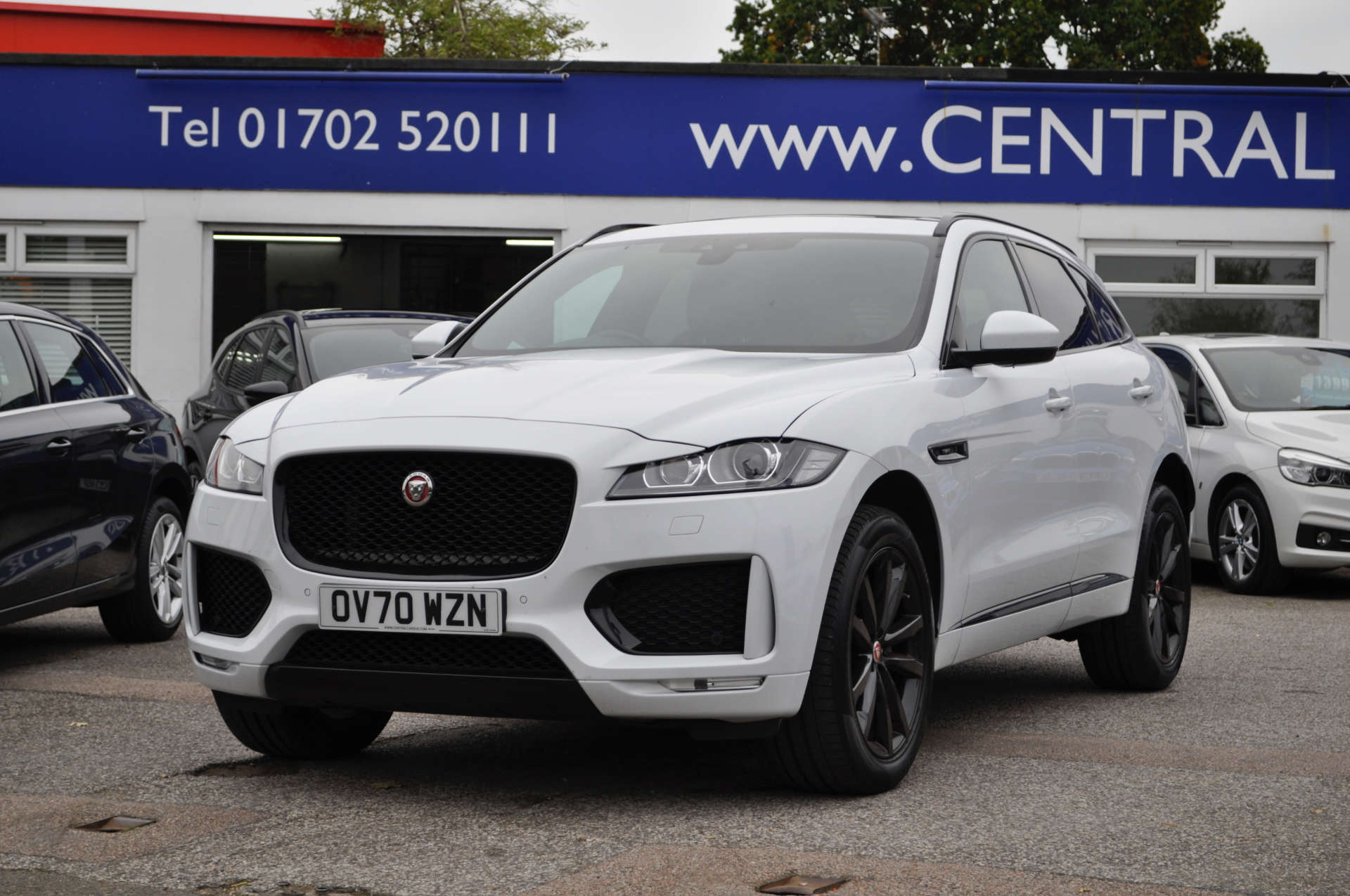 JAGUAR F-PACE 2.0 F-Pace Chequered Flag AWD D Auto 4WD 5dr #3