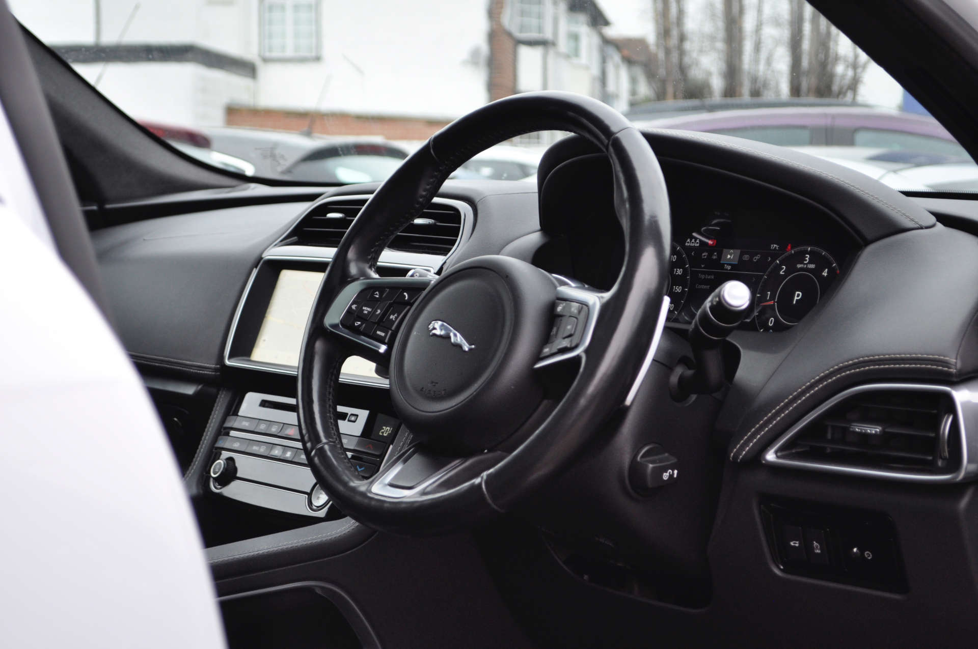 JAGUAR F-PACE 2.0 F-Pace Chequered Flag AWD D Auto 4WD 5dr #6