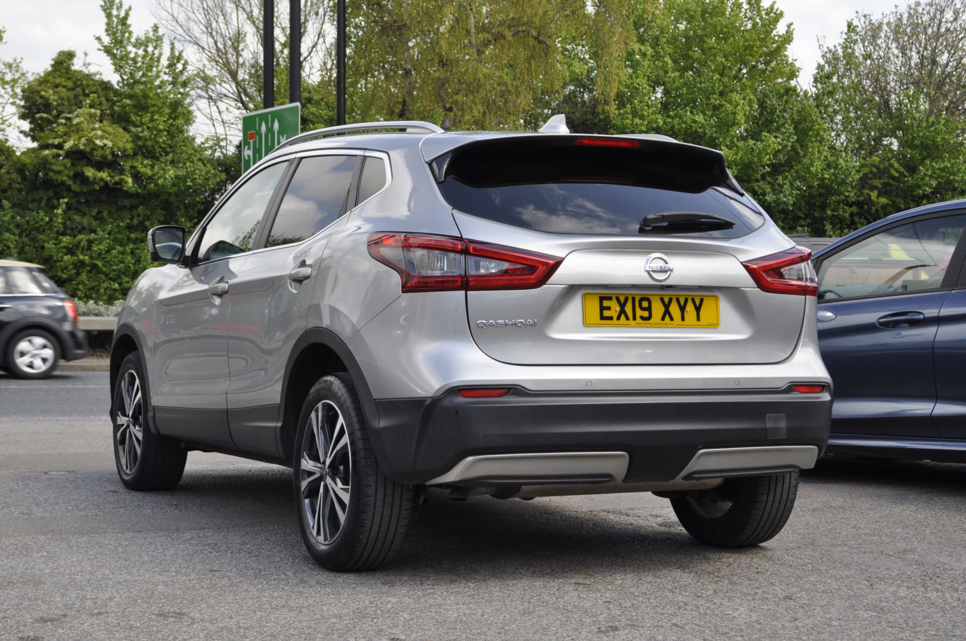 NISSAN QASHQAI 1.3 Qashqai N-Connecta DiG-T 5dr #4