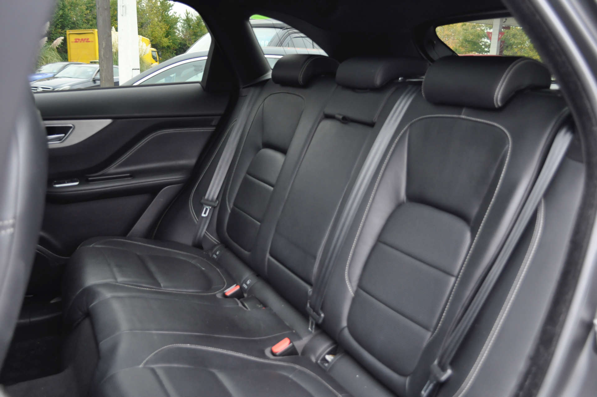 JAGUAR F-PACE 2.0 F-Pace Chequered Flag AWD D Auto 4WD 5dr #9