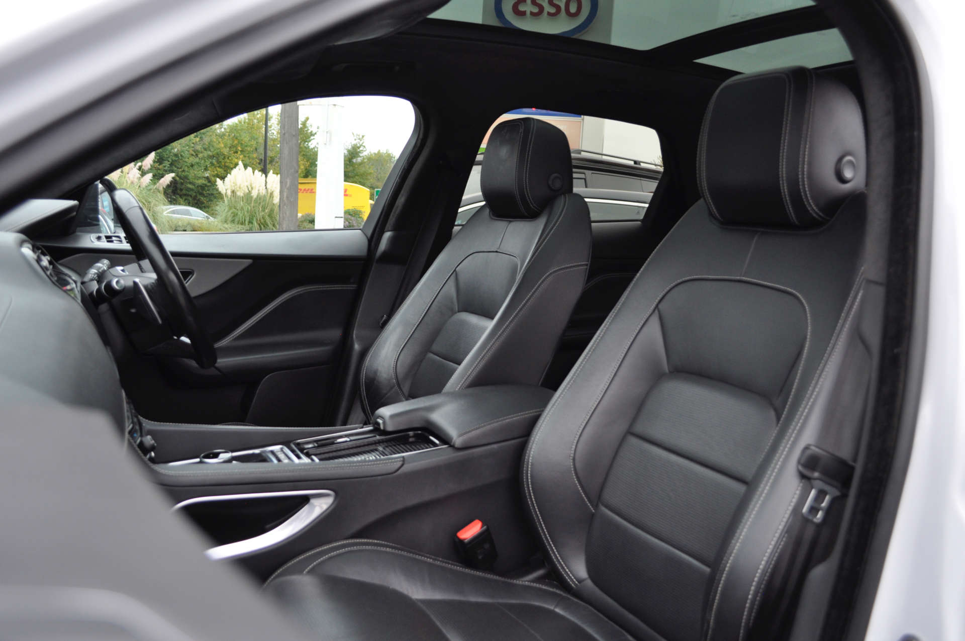 JAGUAR F-PACE 2.0 F-Pace Chequered Flag AWD D Auto 4WD 5dr #10