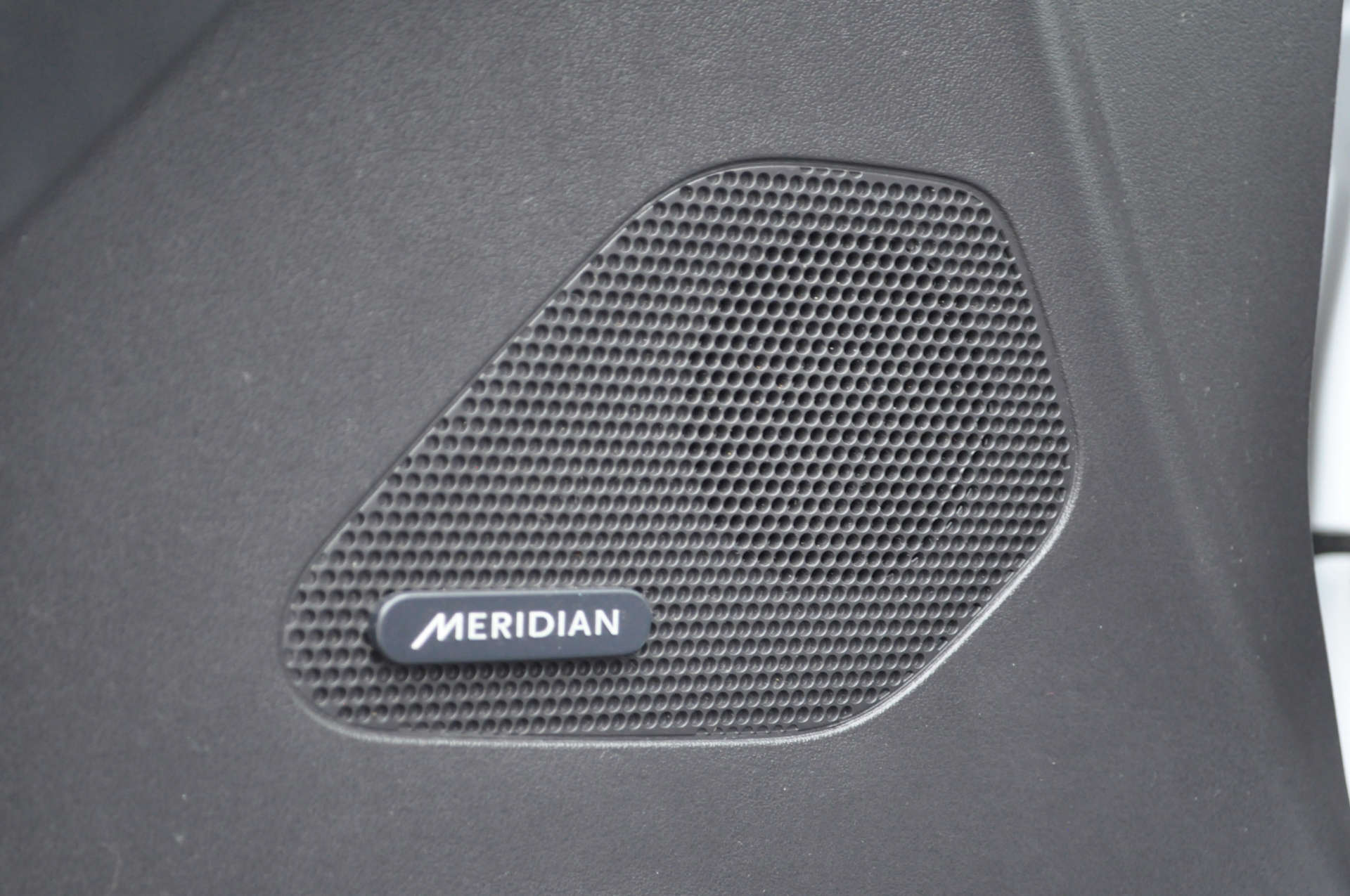 JAGUAR F-PACE 2.0 F-Pace Chequered Flag AWD D Auto 4WD 5dr #14