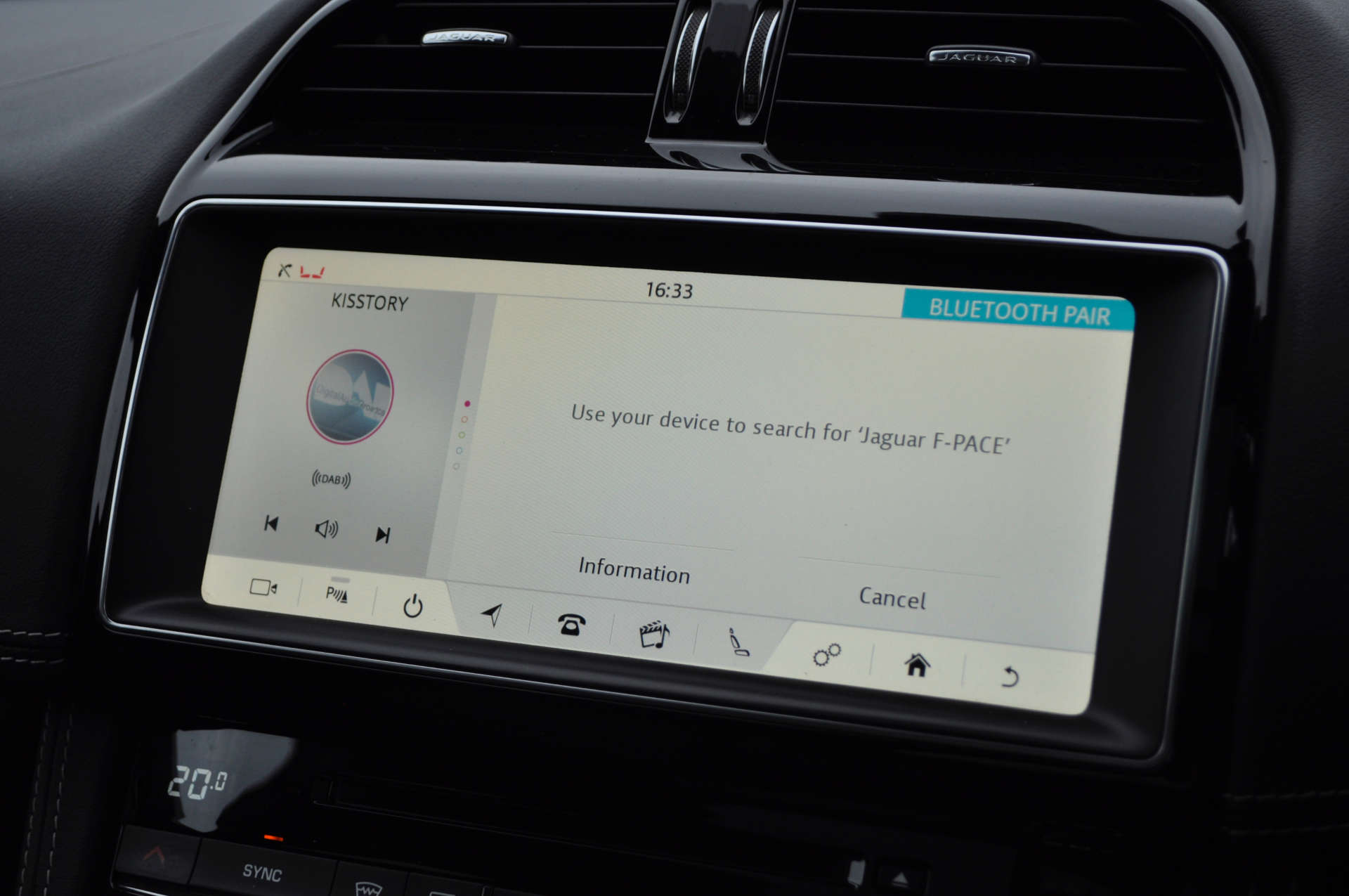 JAGUAR F-PACE 2.0 F-Pace Chequered Flag AWD D Auto 4WD 5dr #20