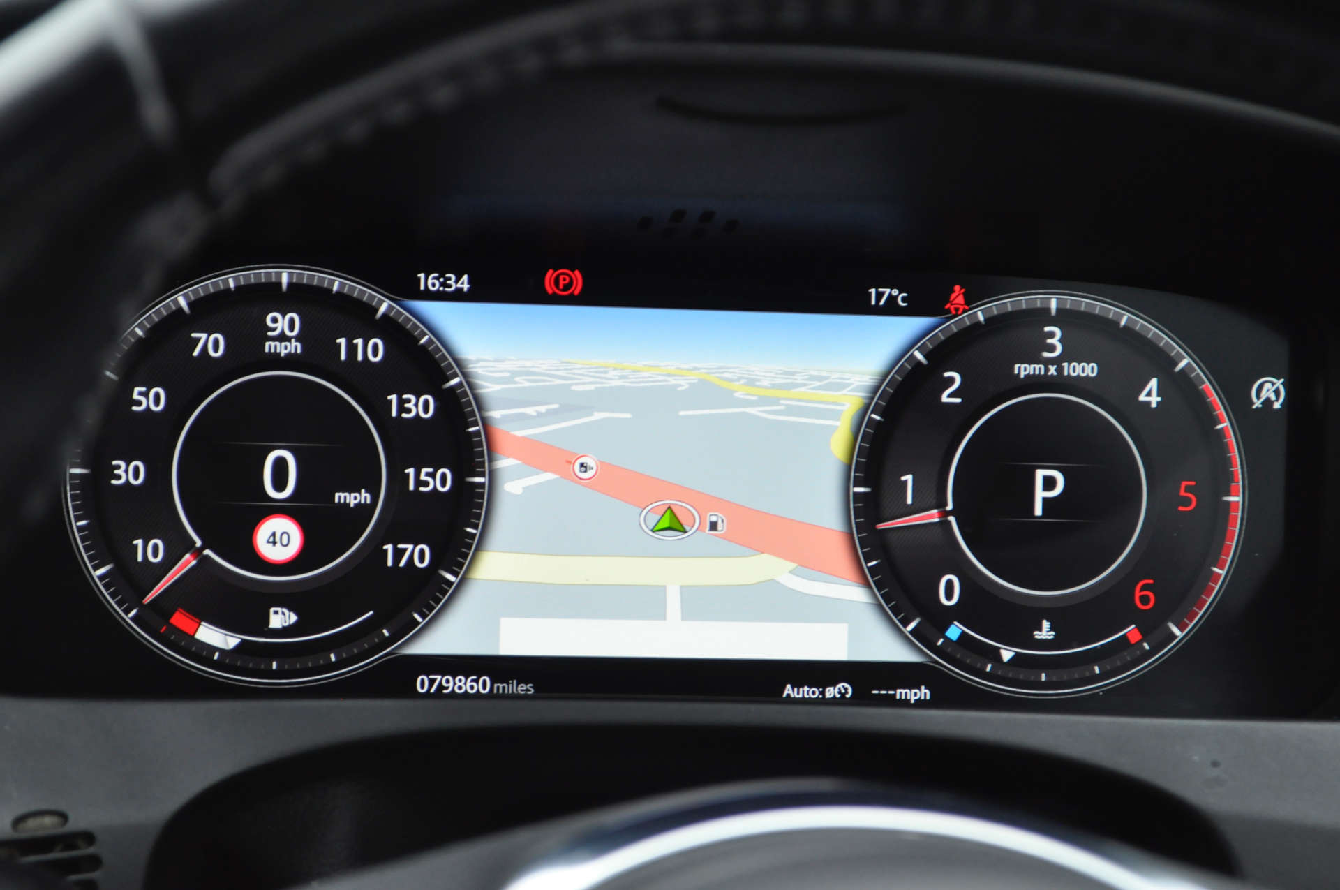 JAGUAR F-PACE 2.0 F-Pace Chequered Flag AWD D Auto 4WD 5dr #25