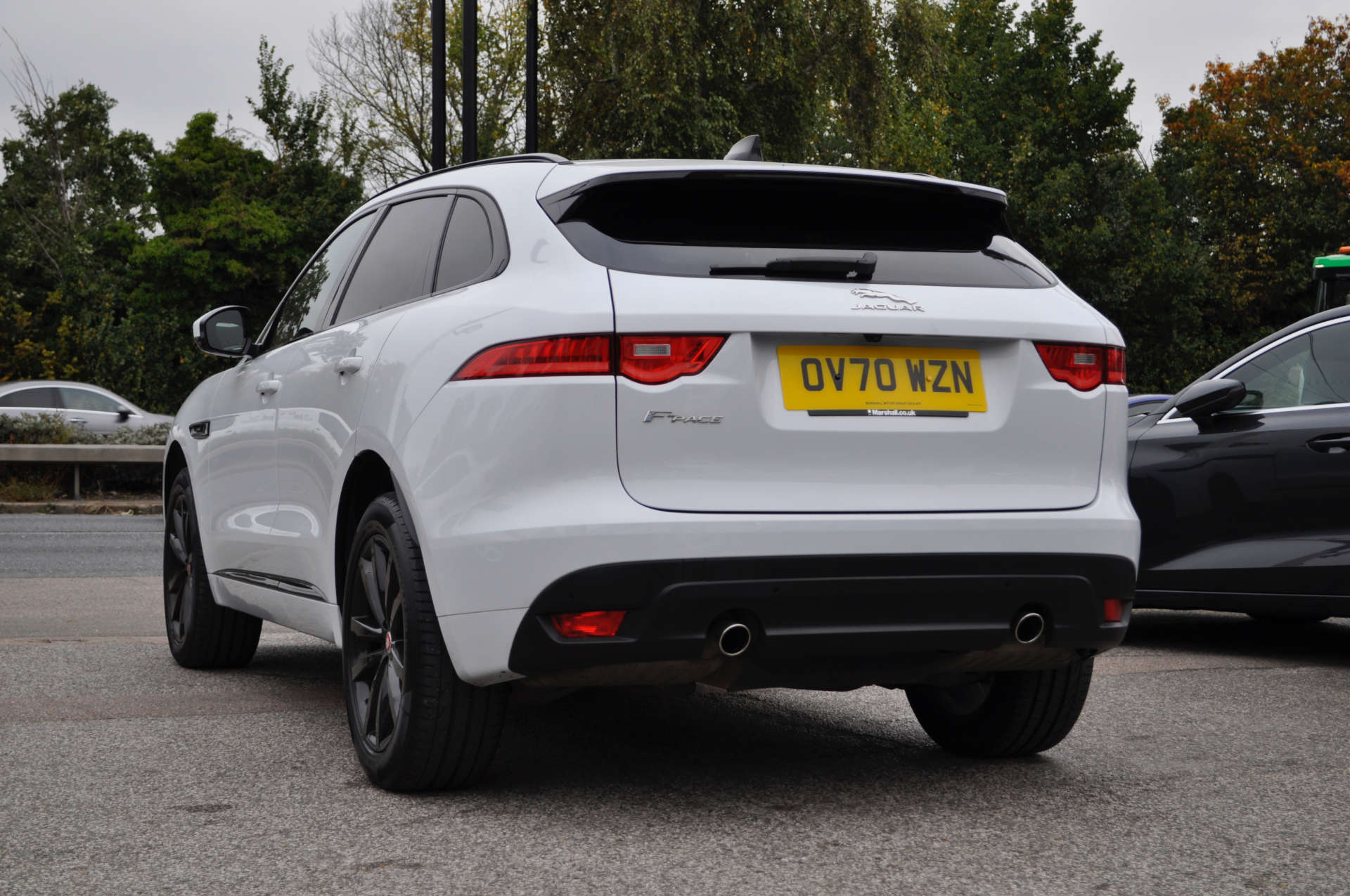 JAGUAR F-PACE 2.0 F-Pace Chequered Flag AWD D Auto 4WD 5dr #35