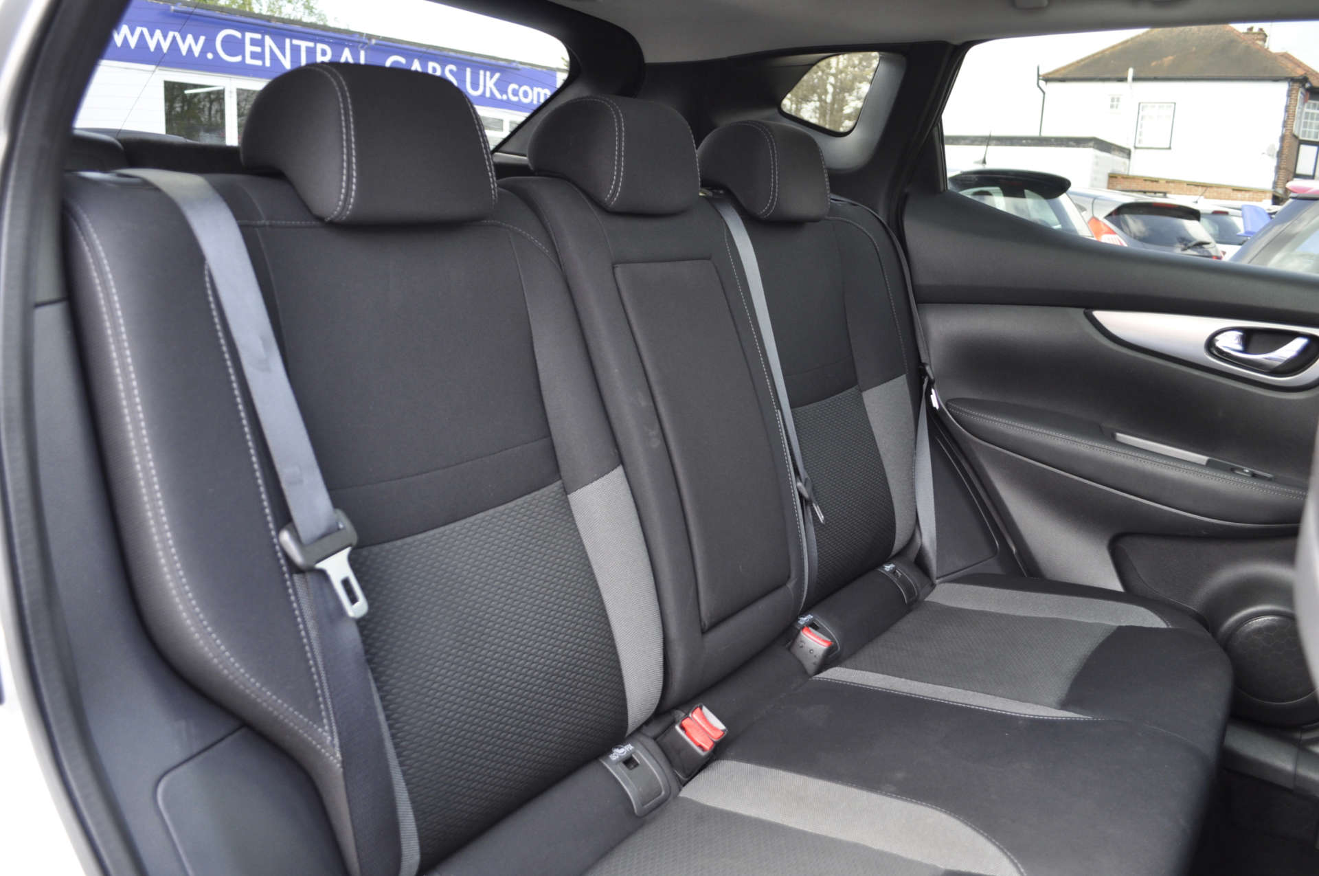 NISSAN QASHQAI 1.3 Qashqai N-Connecta DiG-T 5dr #10