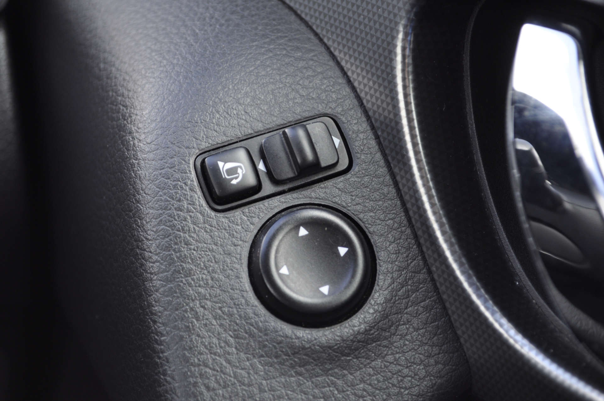 NISSAN QASHQAI 1.3 Qashqai N-Connecta DiG-T 5dr #24