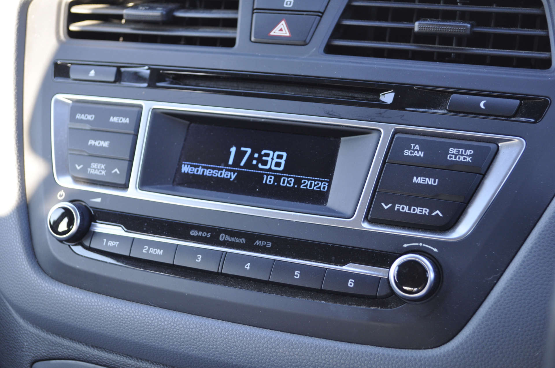 HYUNDAI I20 1.4 i20 SE MPI Auto 5dr #18