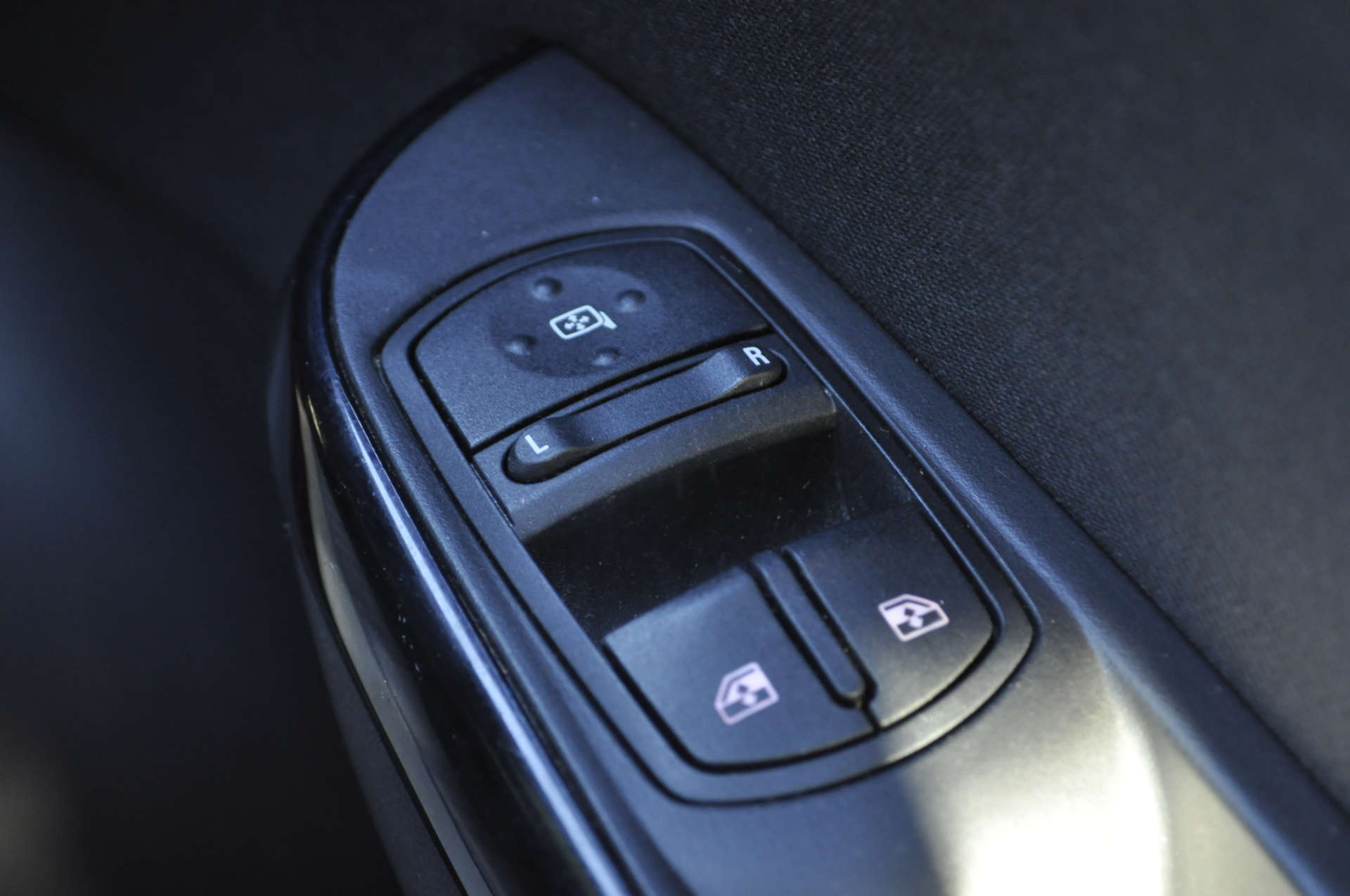 VAUXHALL CORSA 1.4 Corsa SRi VX-Line 5dr #23